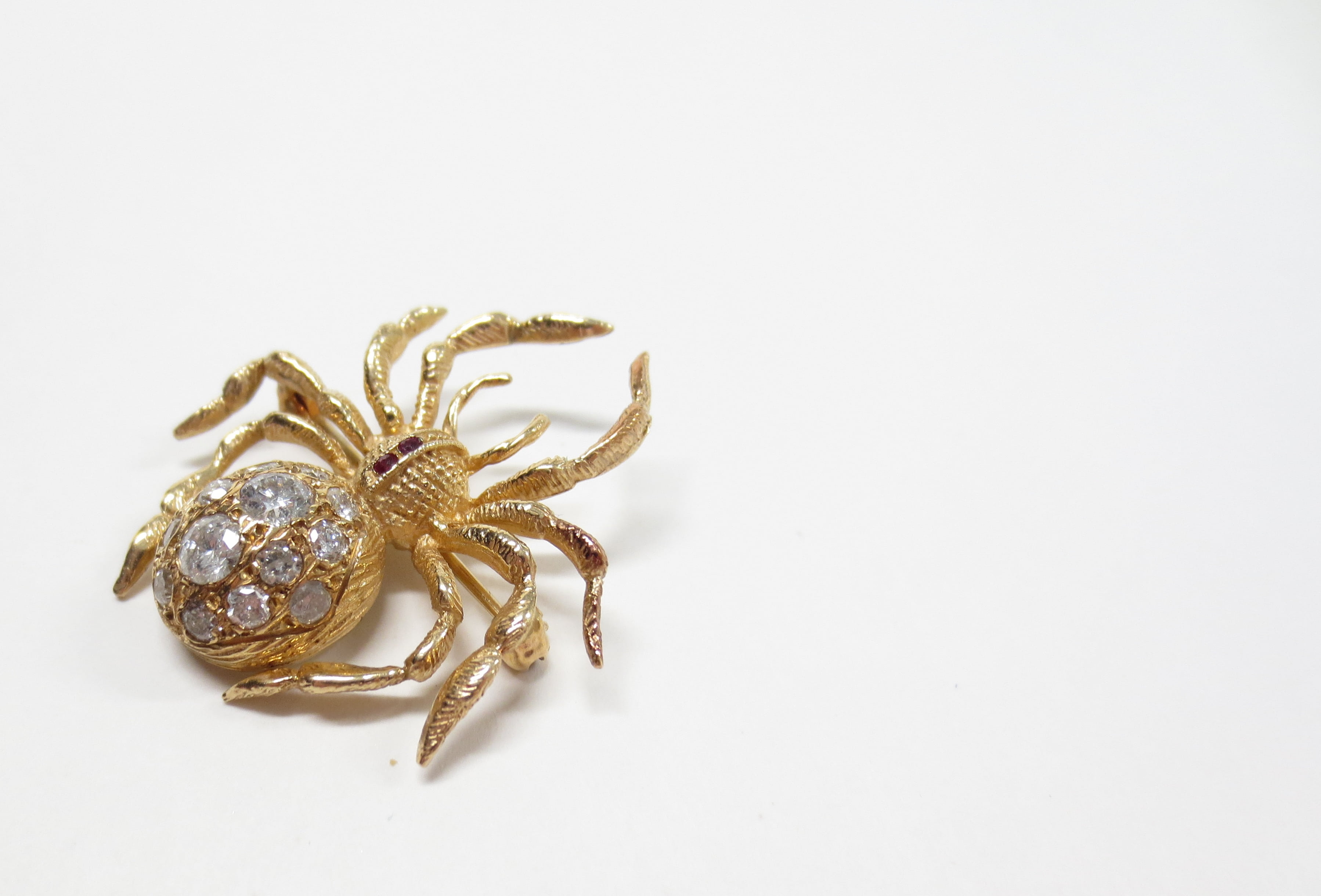 insect, cut out, gold, vintage, positive emotion, ornate, jeweled, colored, jewelry, brooch, studio shot, diamond, fashion, garnet, love, wealth, 2K, no people, HD Wallpaper