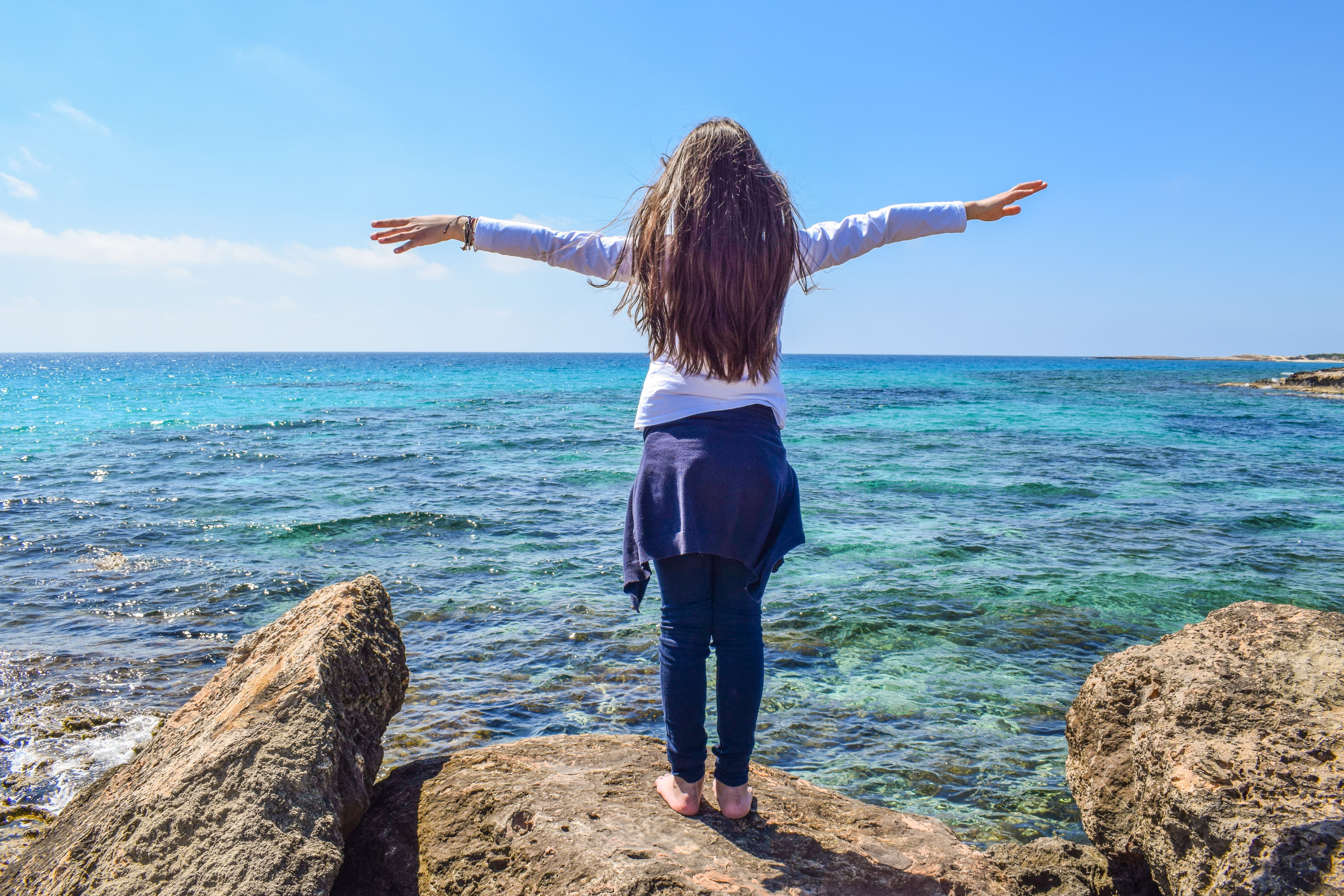 arms, leisure, lifestyles, full length, hair, nature, sky, brown, women, excitement, white, water, real people, stone, one person, arms outstretched, human arm, HD Wallpaper