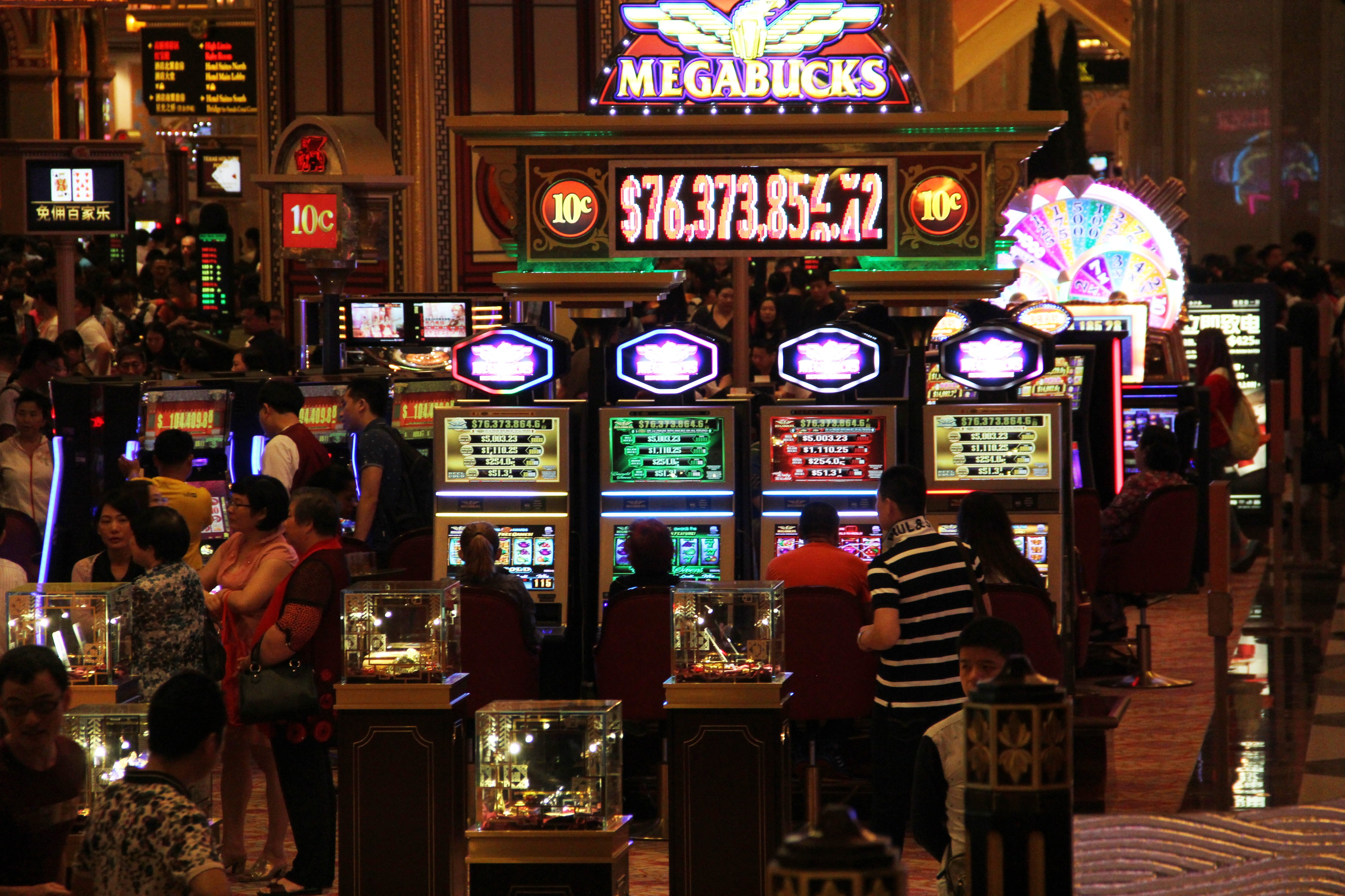 front, retail, incidental people, illuminated, style, leisure activity, night, 5K, non-western script, macau, choice, casino, walking, machines, building exterior, HD Wallpaper