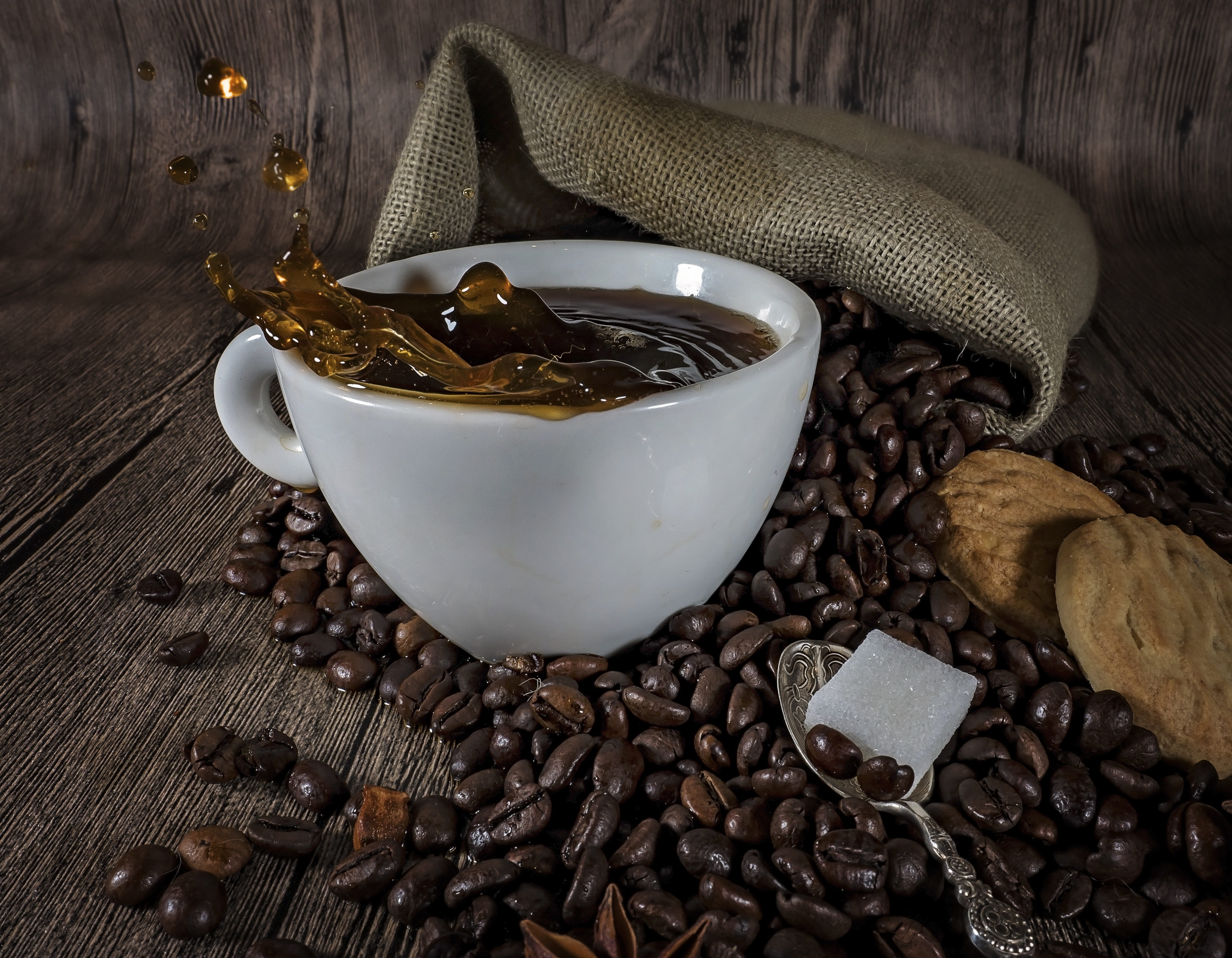 aroma, no people, spoon, still life, close-up, high angle view, indoors, food and drink, wood - material, roasted coffee bean, coffee cup, freshness, coffe, HD Wallpaper