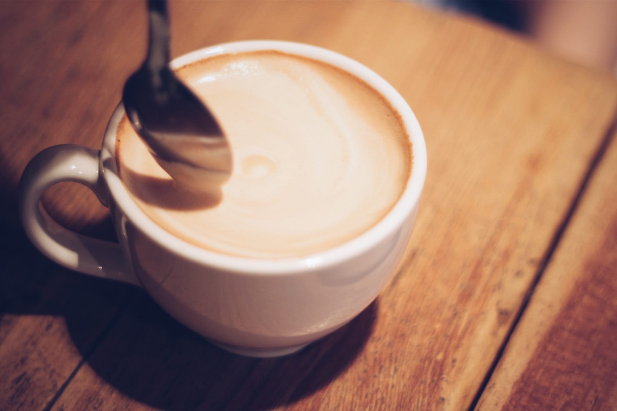 food, indoors, crockery, hot drink, breakfast, brown, freshness, coffee shop, mocha, spoon, food and drink, surface, coffee Cup, dairy product, white, 1080P, HD Wallpaper