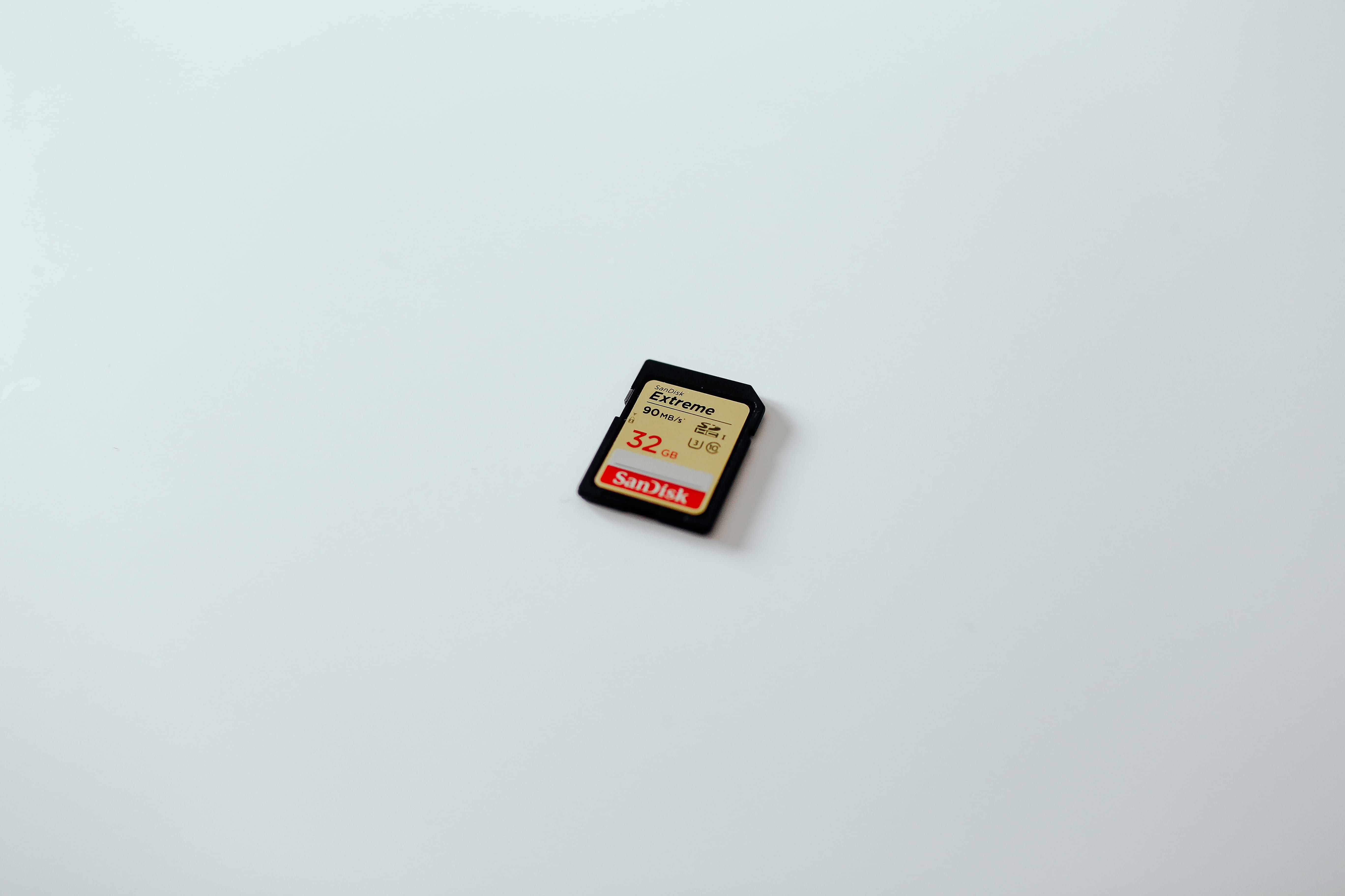 text, blue background, camera card, white color, connection, copy space, storage, white background, digital display, sd, black, sd card, communication, HD Wallpaper