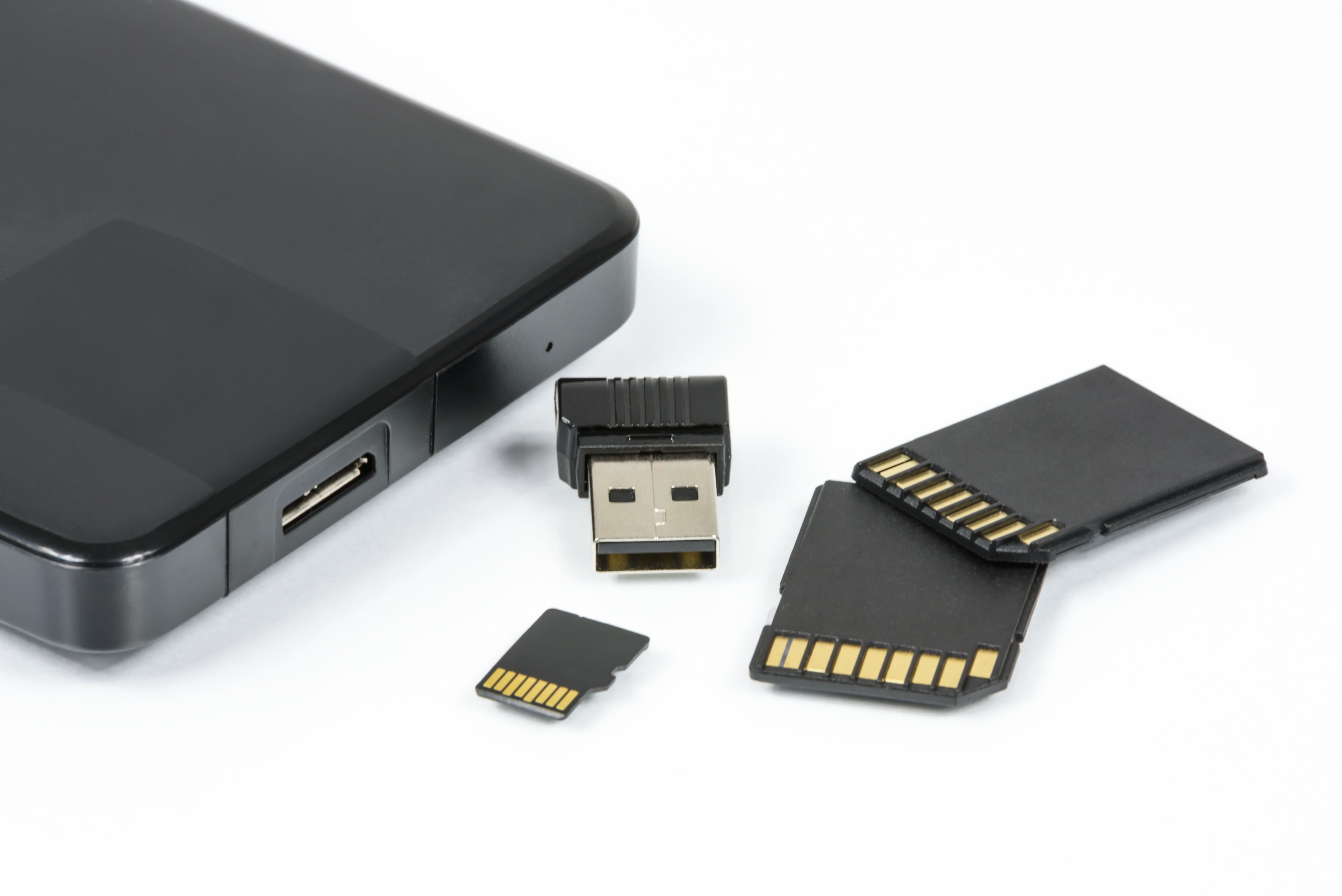 sd cards, studio shot, computer equipment, corporate business, white background, storage, white color, cut out, laptop, no people, technology, connection, HD Wallpaper