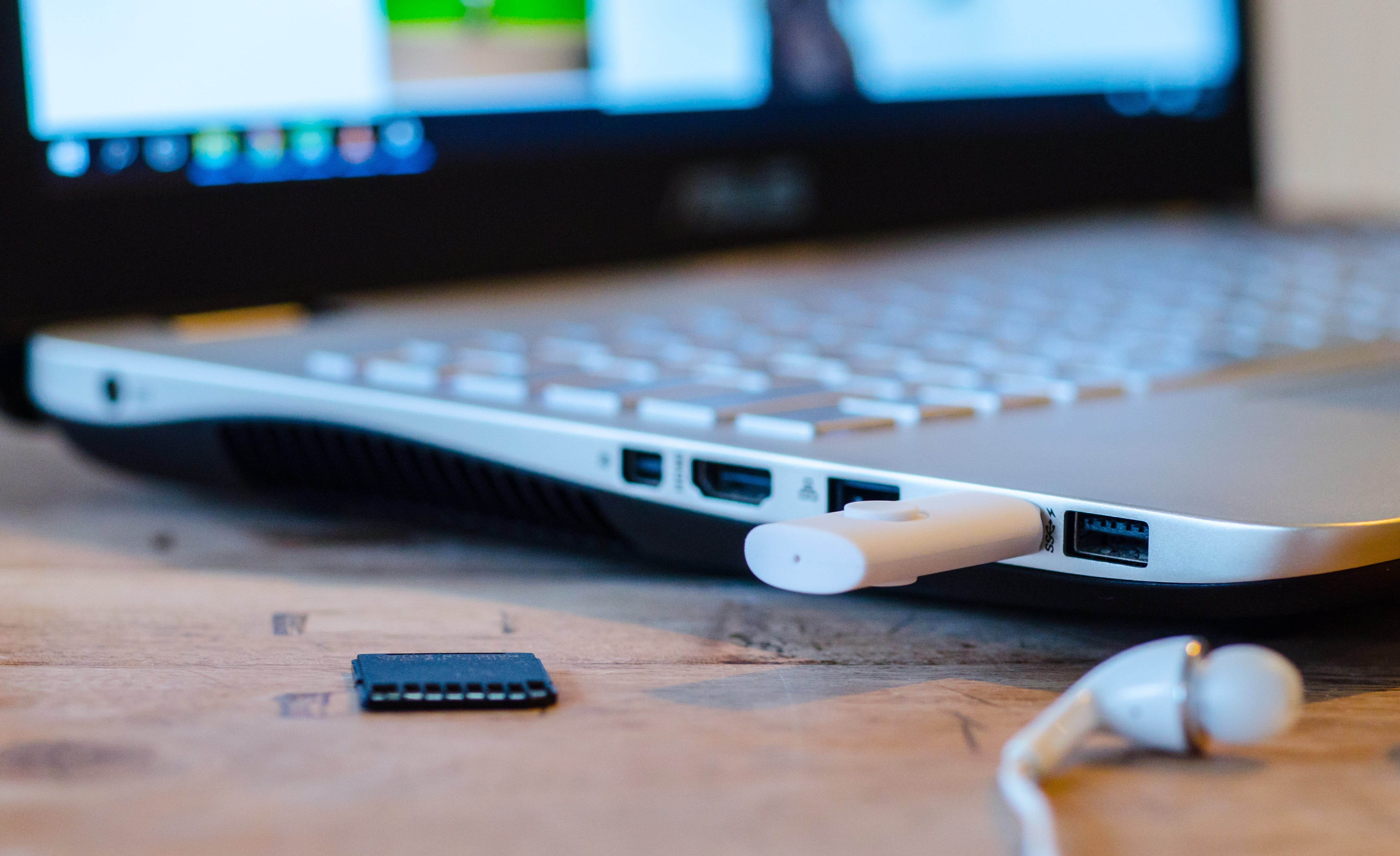 working, computer network, technology, keyboard, drive, finance, display, photo, computer keyboard, wireless, equipment, screen, business, media, indoors, HD Wallpaper