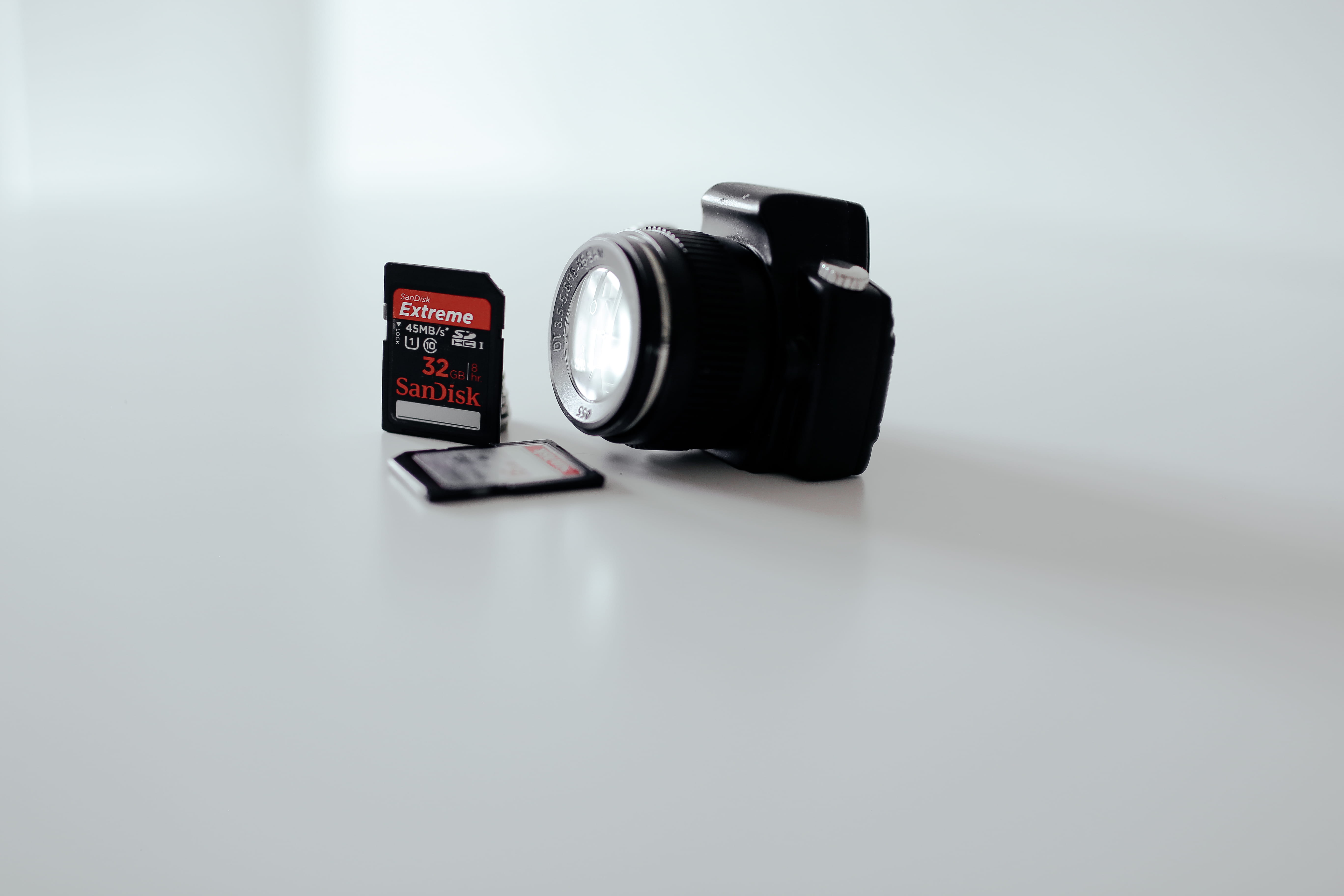 text, no people, technology, sd, photographic equipment, sd card, lens - optical instrument, close-up, black, studio, number, toy, equipment, single object, HD Wallpaper