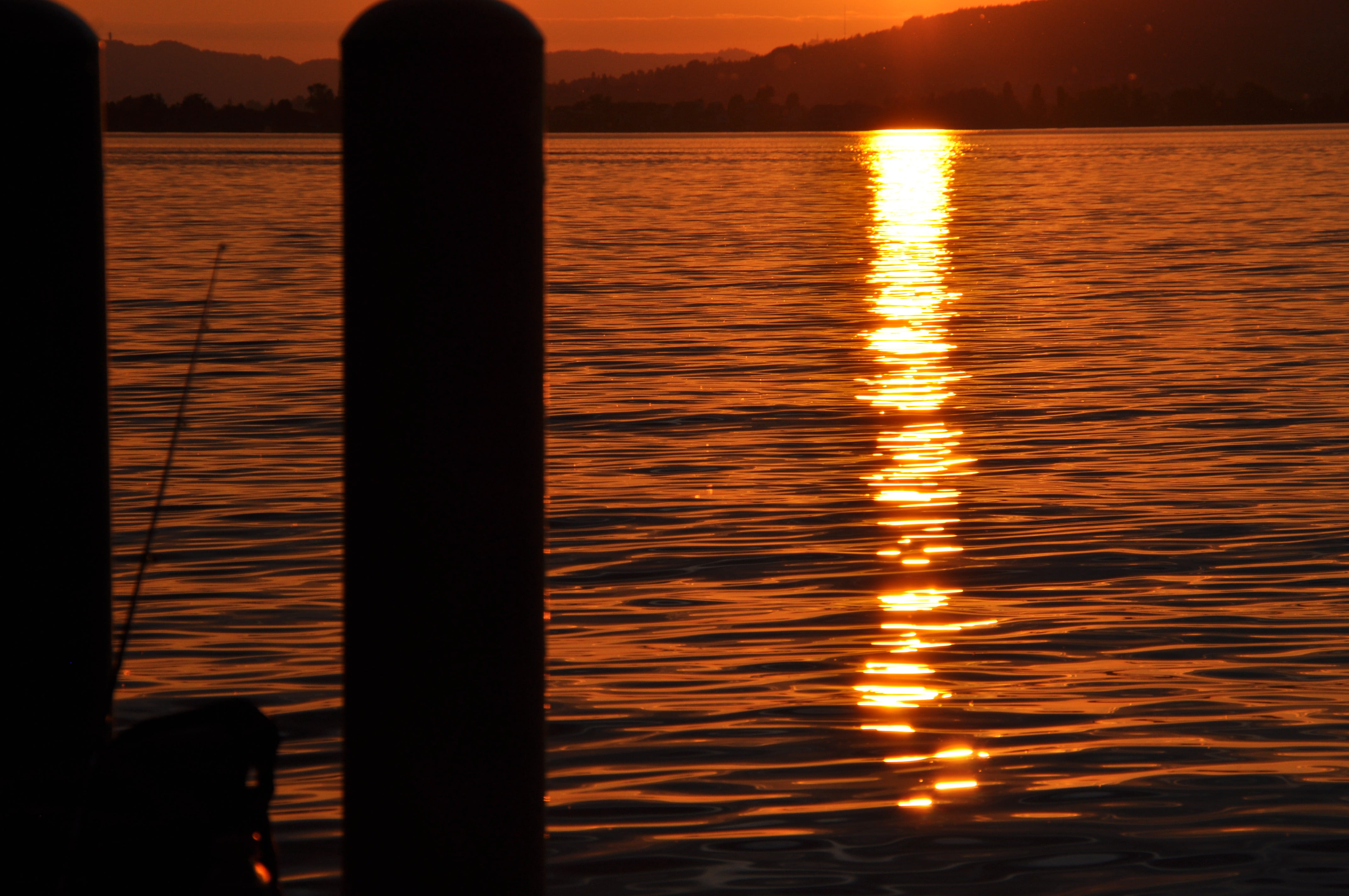 Switzerland, silhouette, water, idyllic, sunset, tranquility, lake, reflection, black, sunlight, 4K, no people, beauty in nature, nature, sea, illuminated, HD Wallpaper