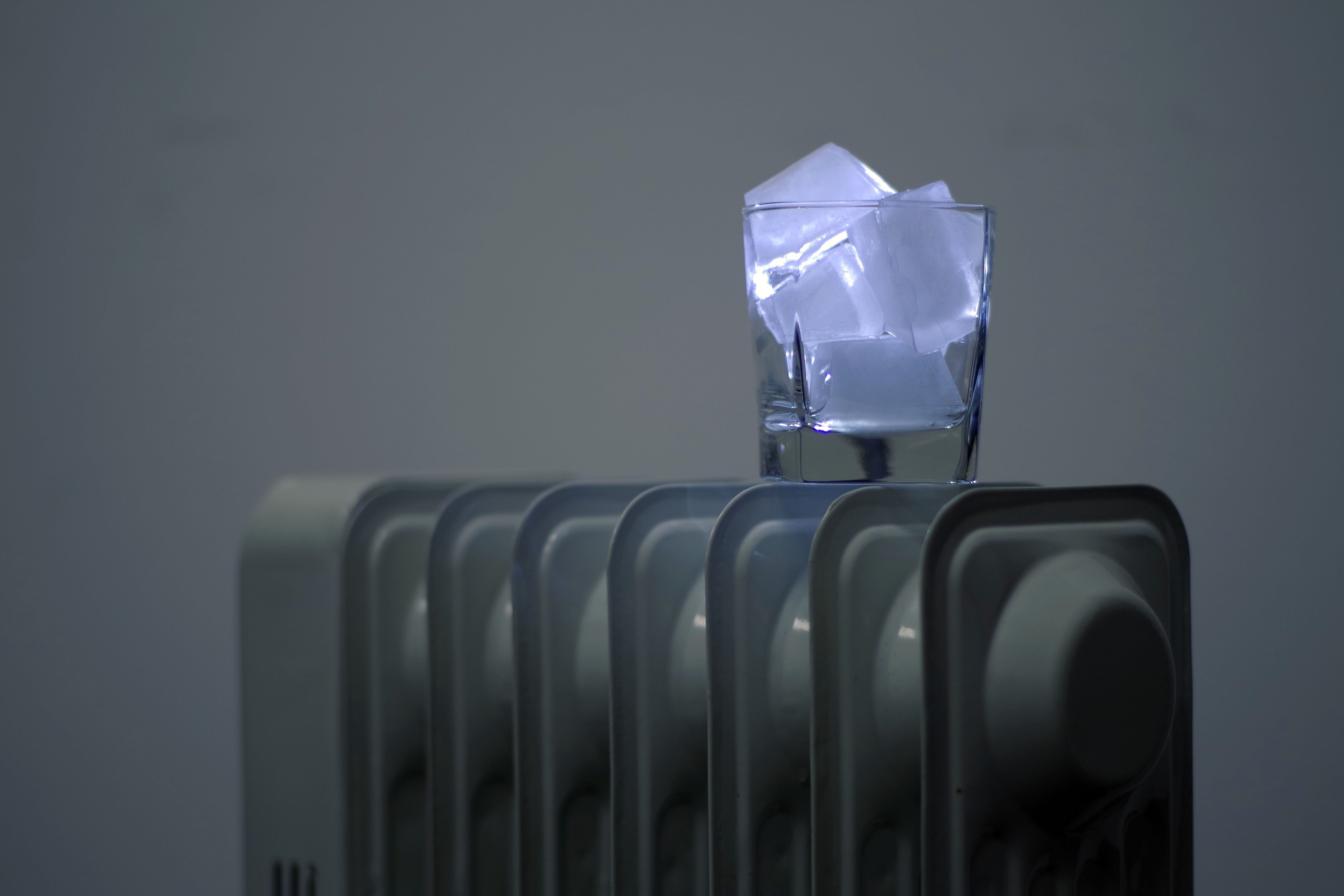 metal, fuel and power generation, Ice, Heat, convenience, connection, communication, blue, copy space, close-up, Cold, cold temperature, technology, studio shot, HD Wallpaper