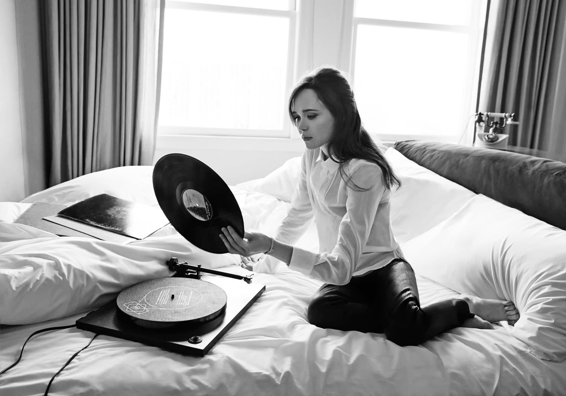 the hollywood reporter, living Room, record, pillow, shirt, long Hair, sleeved, bed, home Interior, 1080P, looking, full length, lifestyles, people, lying down, HD Wallpaper