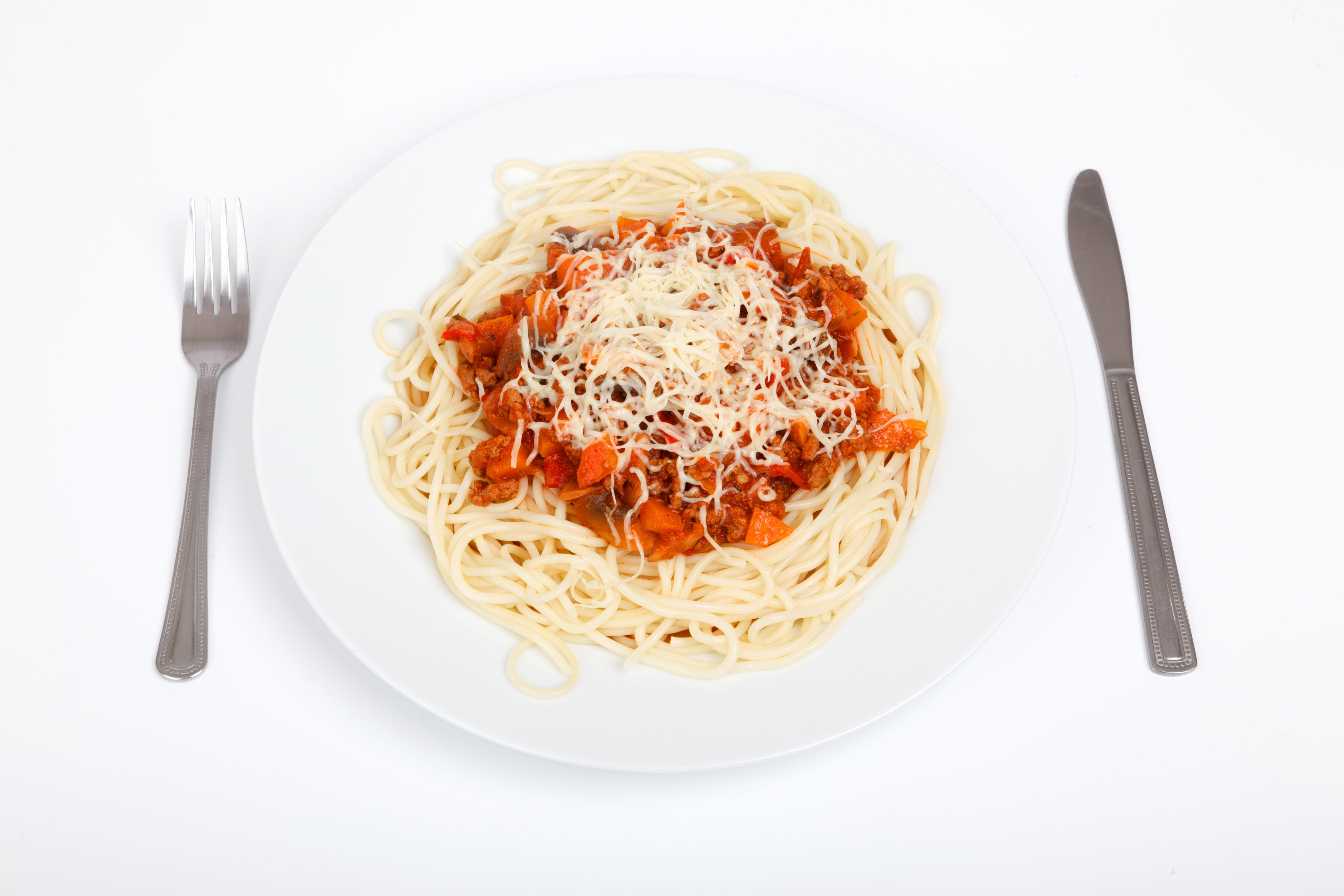 freshness, wellbeing, tomato, meat, photography, table knife, spaghetti, dinner, white background, isolated, italian food, healthy eating, sides, food and drink, HD Wallpaper