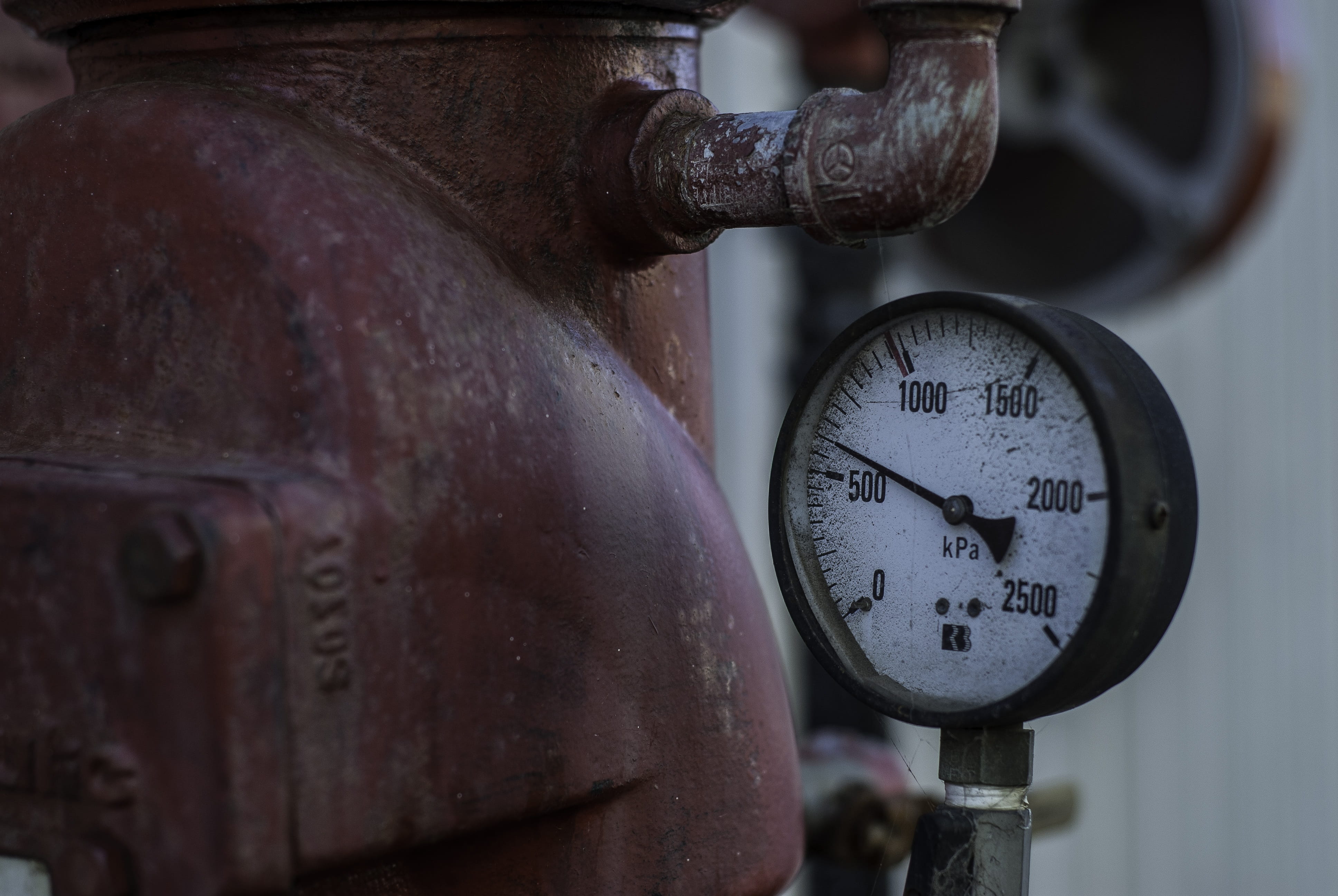 industry, steel, rusty, no people, rust, fuel and power generation, reading, pipe, indoors, manufacturing equipment, abandoned, meter - instrument of measurement, HD Wallpaper
