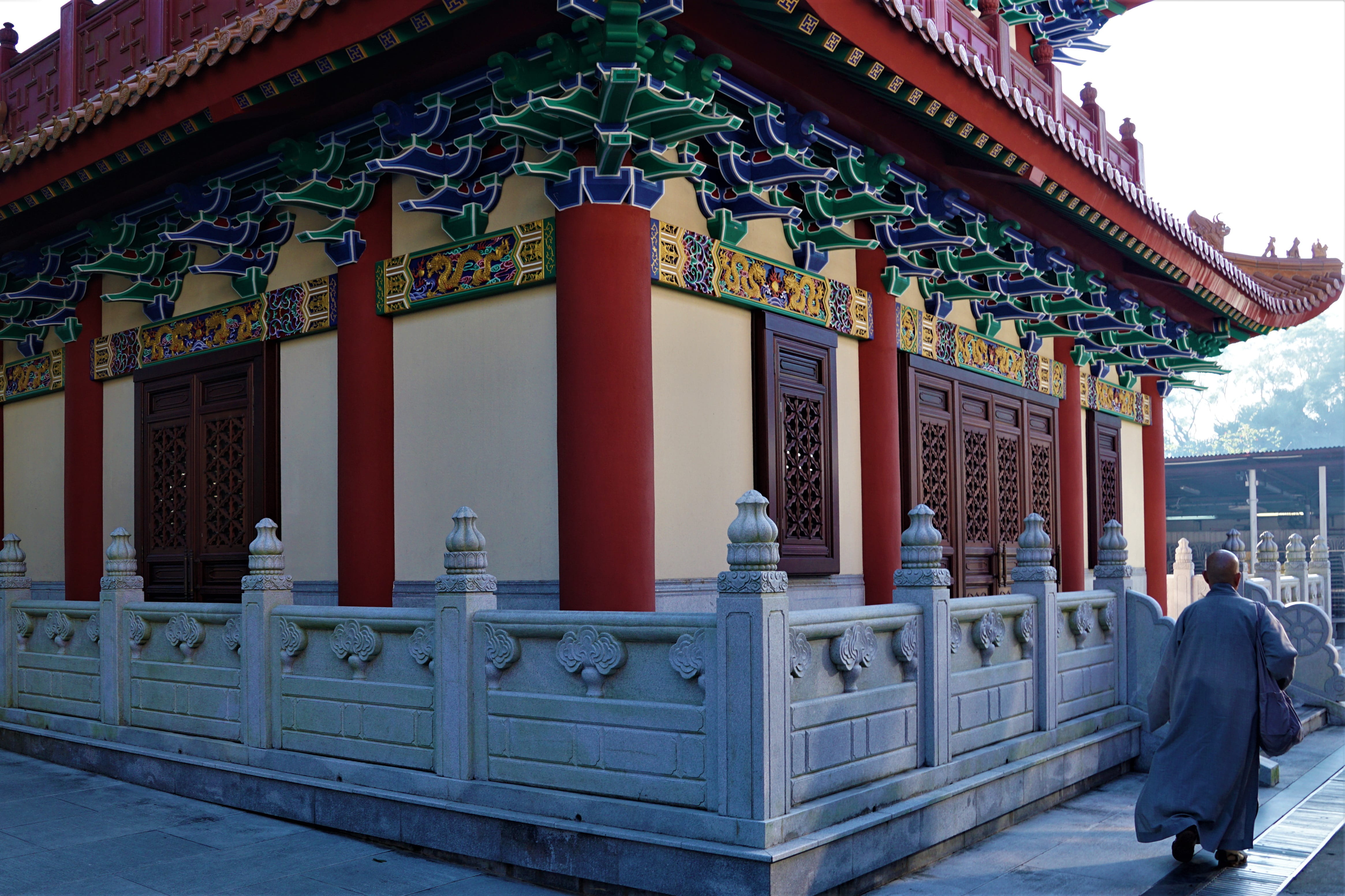 race, more, architecture, hong kong, celebration, spirituality, garment, away, bald head, temple, monastery, uniform, service, architectural column, gang, HD Wallpaper