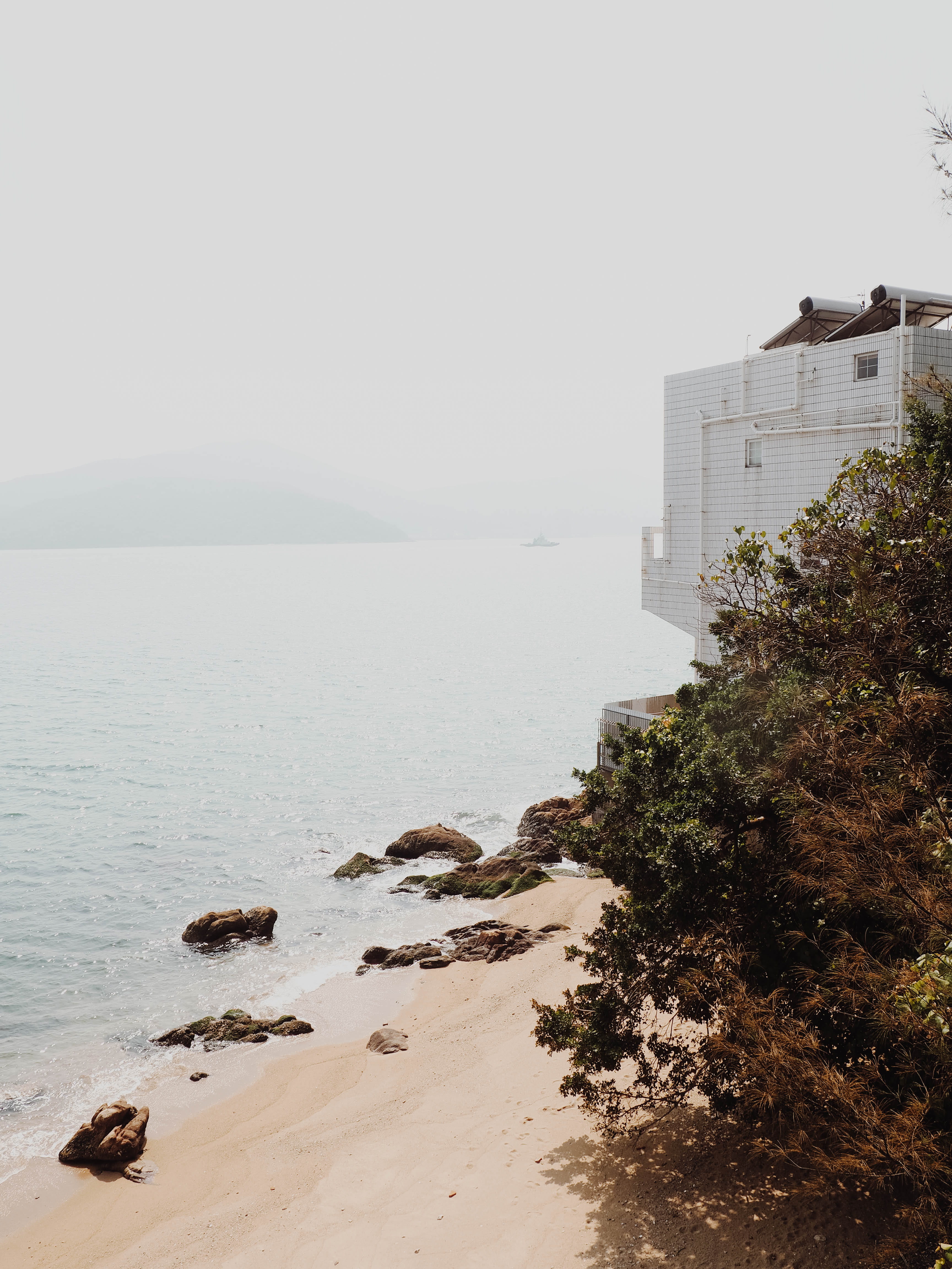 near, outdoors, no people, beauty in nature, house, day, nature, water, sea, architecture, ocean, white, rock, land, plant, scenics - nature, island, seashore, Phone HD Wallpaper