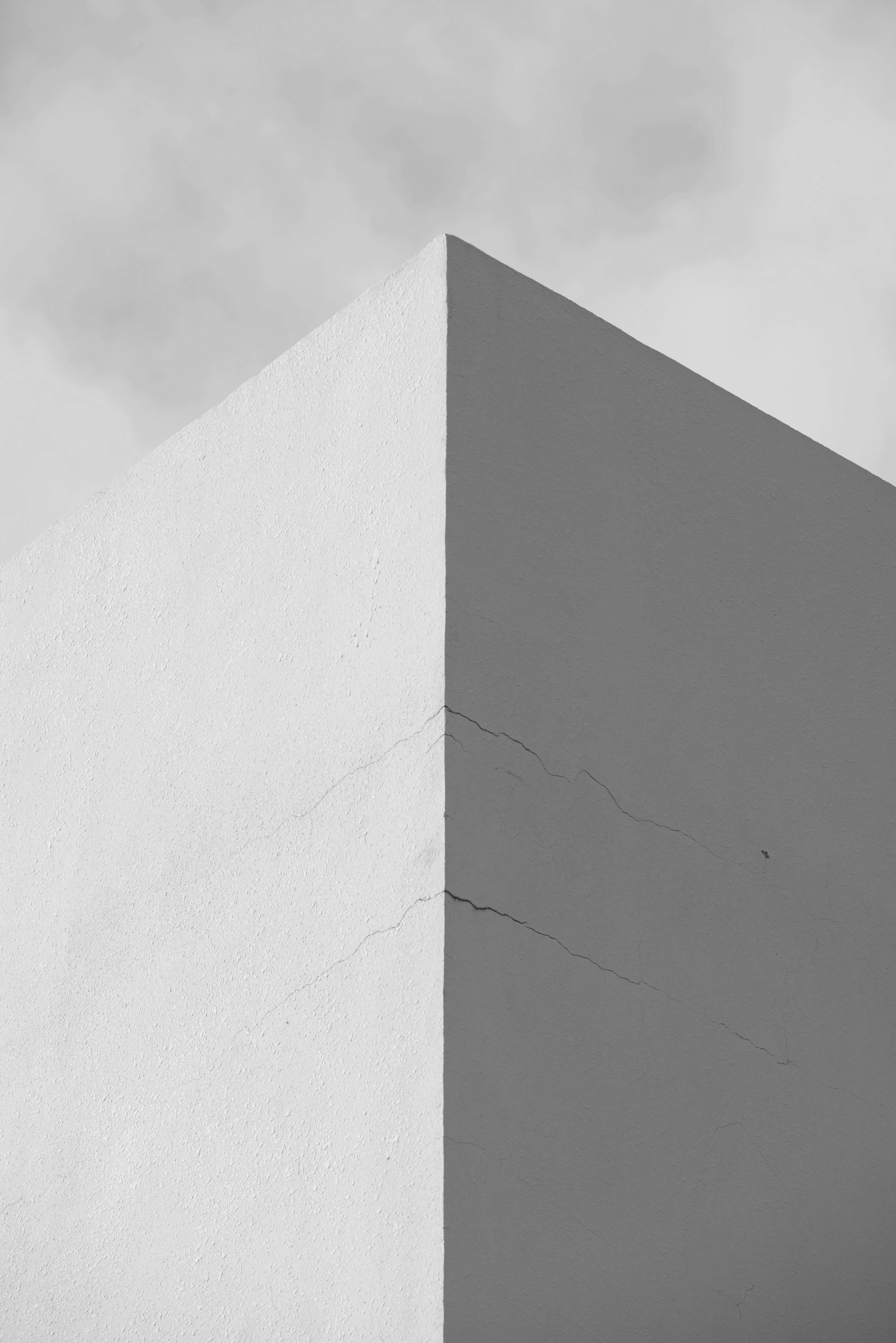 one island south, concrete, built structure, crop in, pattern, 5K, geometric shape, wall - building feature, light, hong kong, wall, building exterior, Phone HD Wallpaper