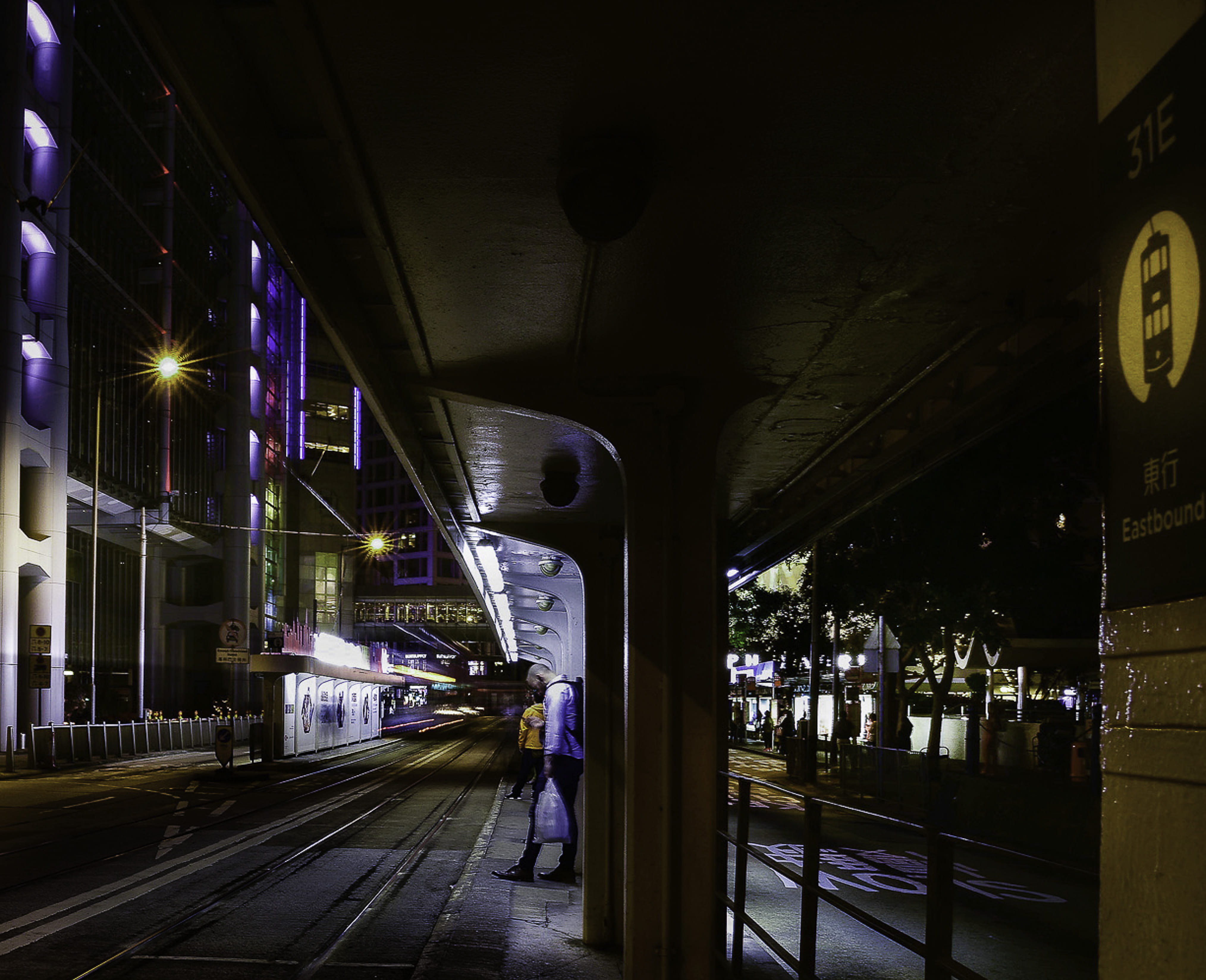 rail transportation, night, mode of transportation, railroad station platform, built structure, real people, hong kong dindin, incidental people, public transportation, HD Wallpaper