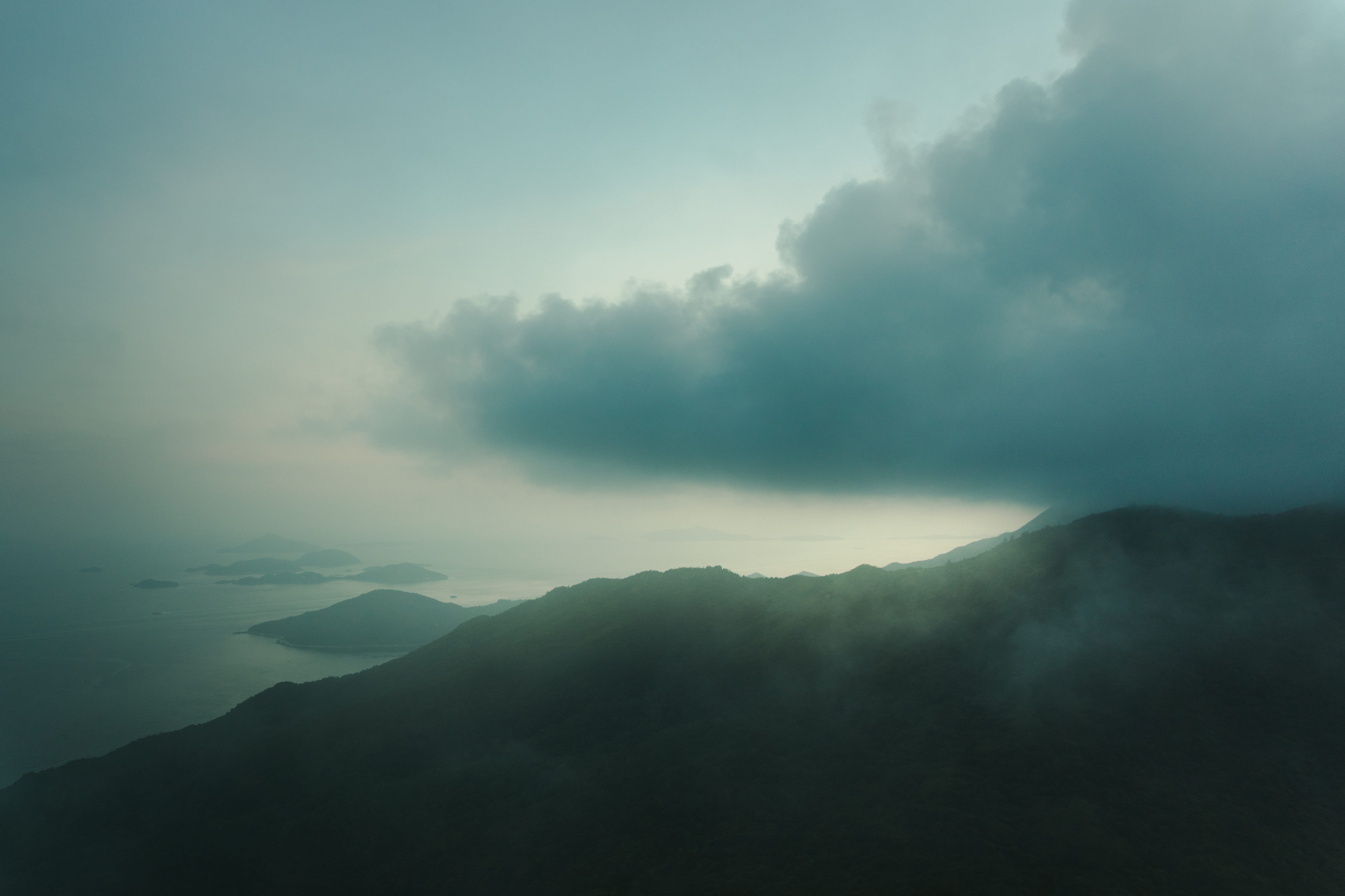canon, tai mo shan, idyllic, unsplash, landscape, island, ocean, horizon, hazy, sky, majestic, hong kong, silhouette, remote, mountains, mountain, mountain peak, HD Wallpaper