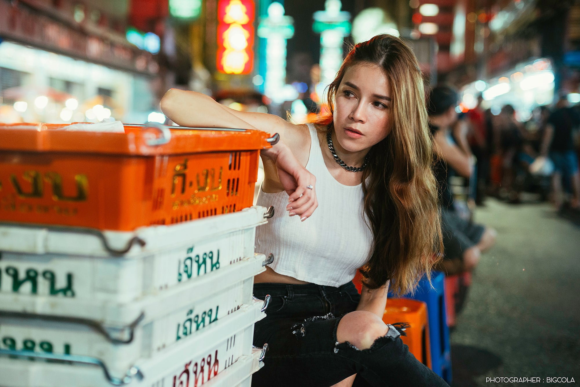 city life, young women, Lanchakorn Yeunyaw, hair, adult, long hair, portrait, 1080P, hairstyle, model, Thailand model, casual clothing, women, night, street, HD Wallpaper