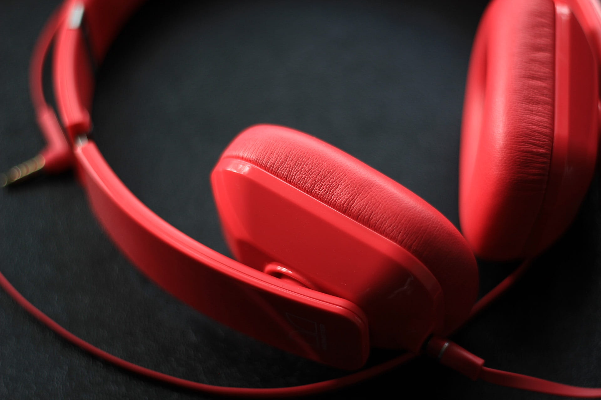 headphones, corded, 1080P, entertainment, song, dj, luxury, personal accessory, lifestyles, equipment, headset, volume, black color, red, musical, seat, HD Wallpaper