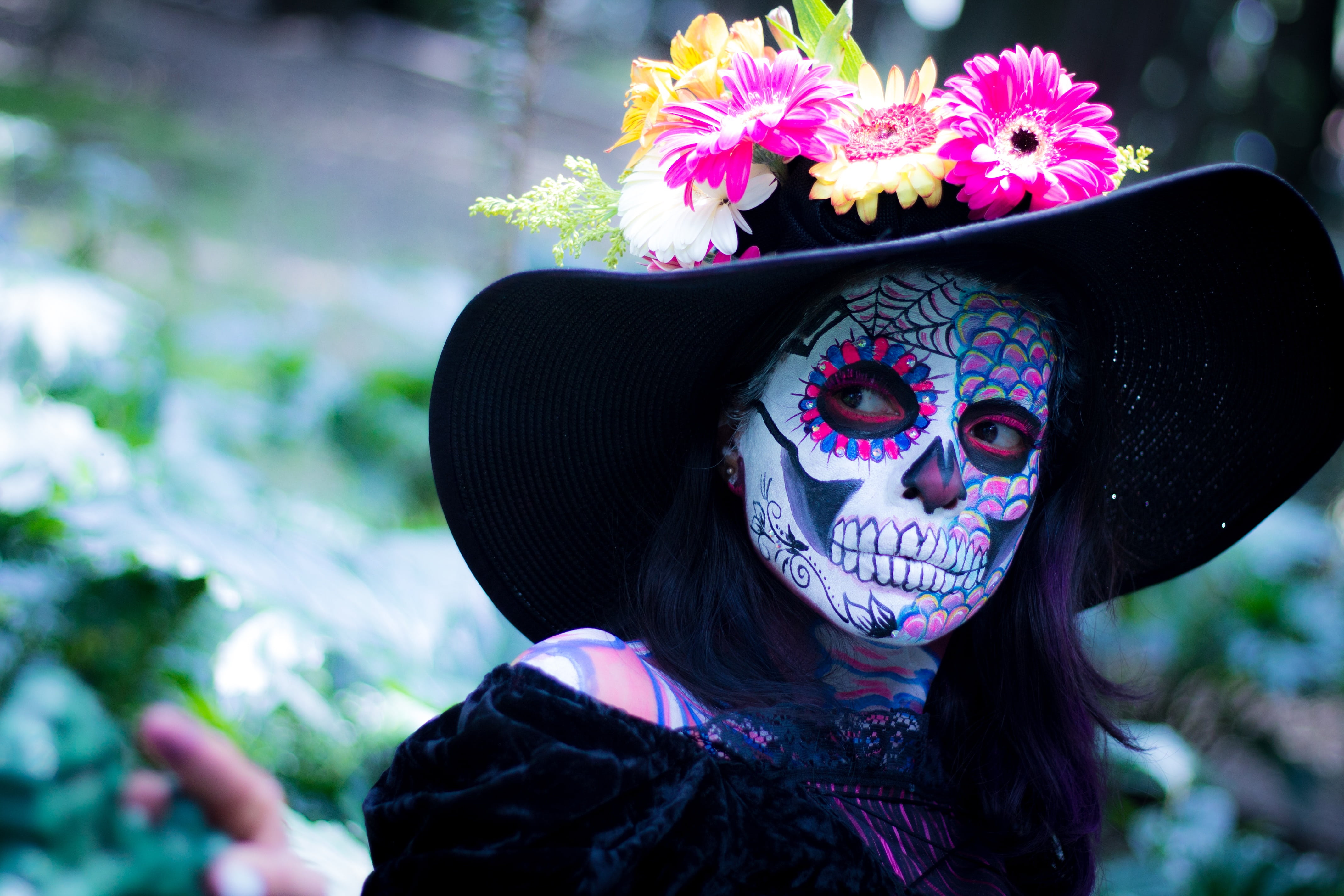 day, people, day of the dead, stage make-up, clothing, make up, lifestyles, face paint, sugar, human body part, woman, one person, looking at camera, horror, HD Wallpaper