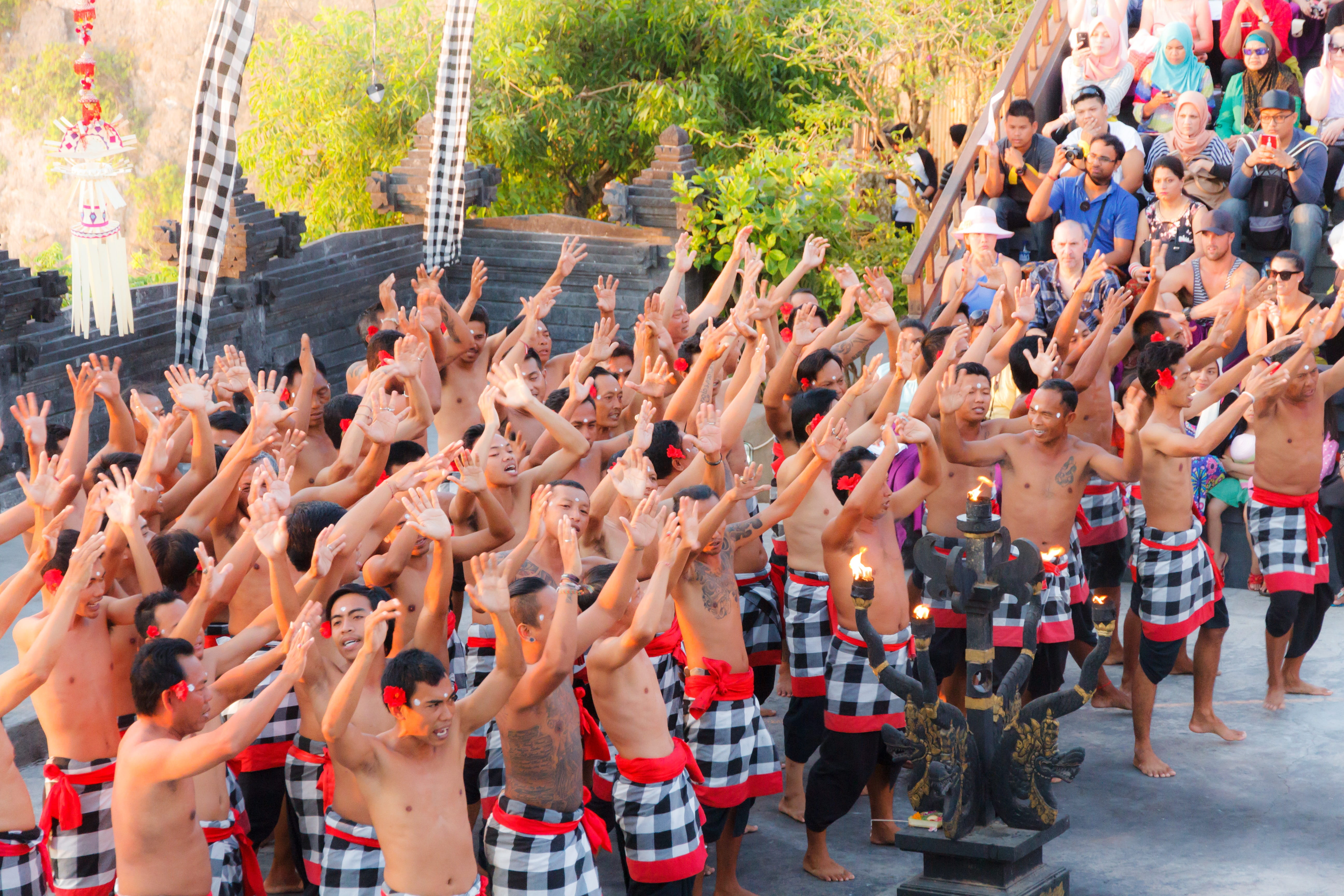 hinduism, dancers, human limb, travel, spectator, crowd, temple, ketchak dance, audience, temple dancer, tradition, religious, dance sideshow, arts culture and entertainment, HD Wallpaper