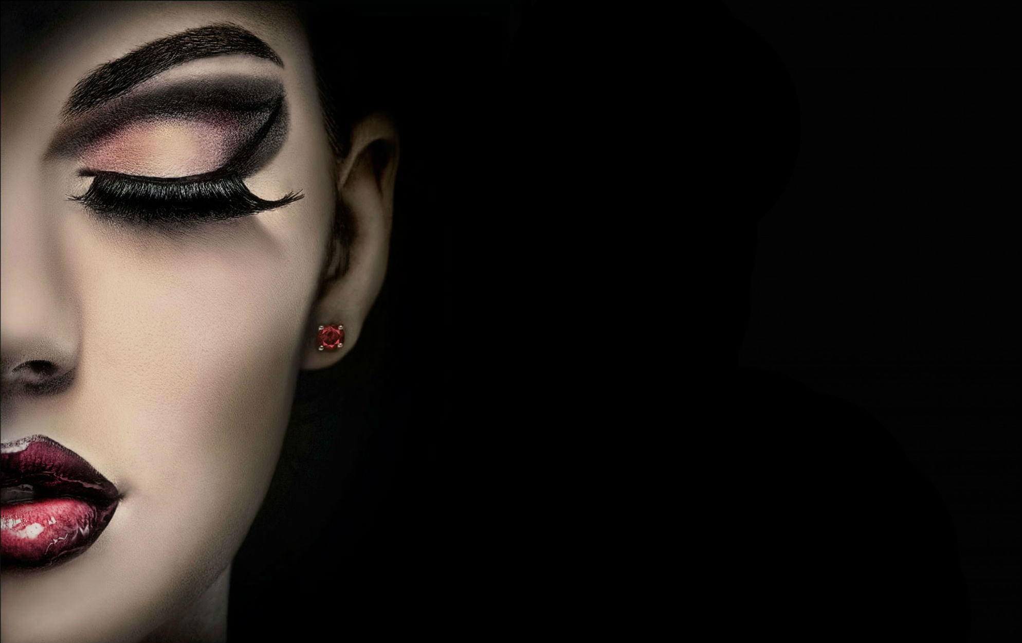 human Eye, adult, half face, fashion, black, females, false, makeup, dark, caucasian Ethnicity, vampire, sensuality, eyelash, eyelashes, make-up, stage Make-up, HD Wallpaper