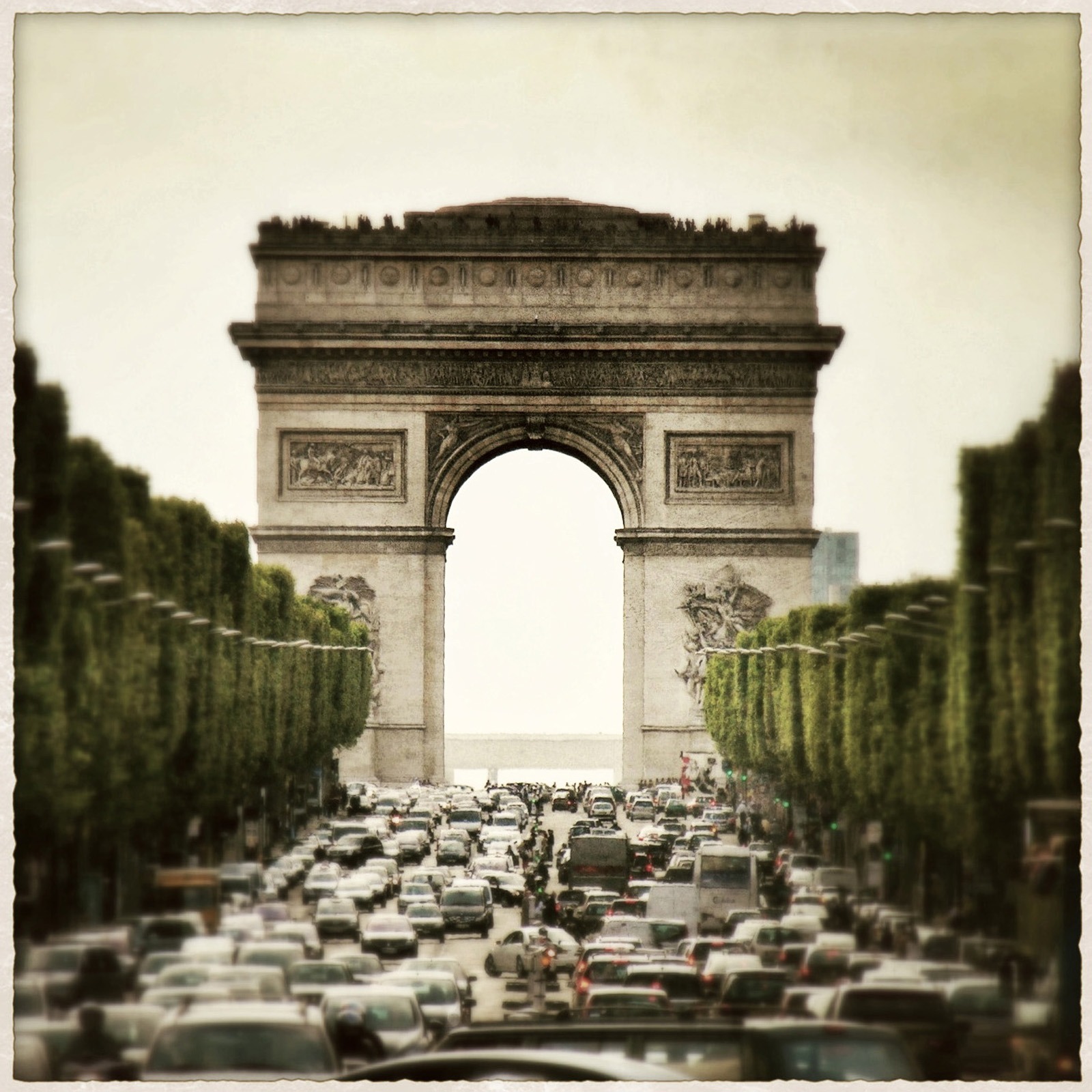 720P, sky, travel, triomphe, history, no people, architecture, memorial, places of interest, outdoors, built structure, arch, de, transfer print, champs elysées, Phone HD Wallpaper