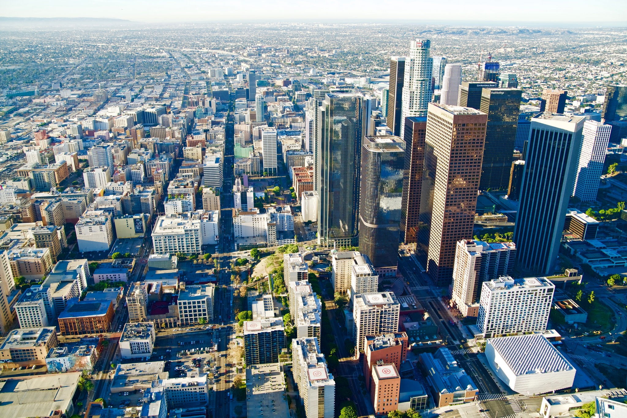 outdoors, modern, crowd, city, 1080P, cityscape, office building exterior, nature, tower, skyscraper, residential district, architecture, city life, building exterior, HD Wallpaper