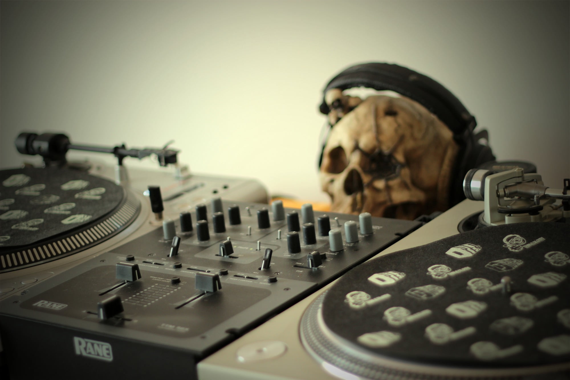 recording studio, selective focus, sound mixer, scratches, rane, table, vignette, wooden, arts culture and entertainment, brown, audio equipment, DJ, turntablism, HD Wallpaper