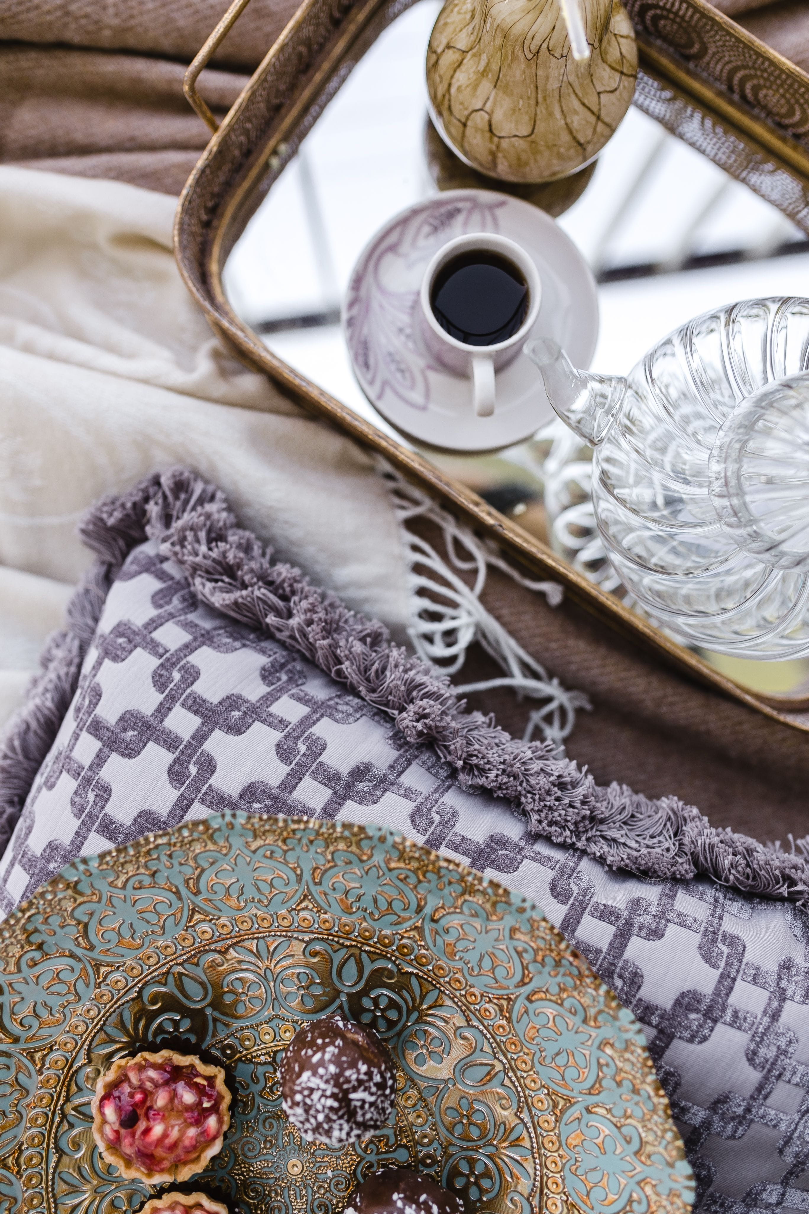 decoration, Exotic, comfy, food, fashion, no people, resting, pillows, food and drink, art and craft, 4K, textile, table, creativity, still life, Decor, Phone HD Wallpaper