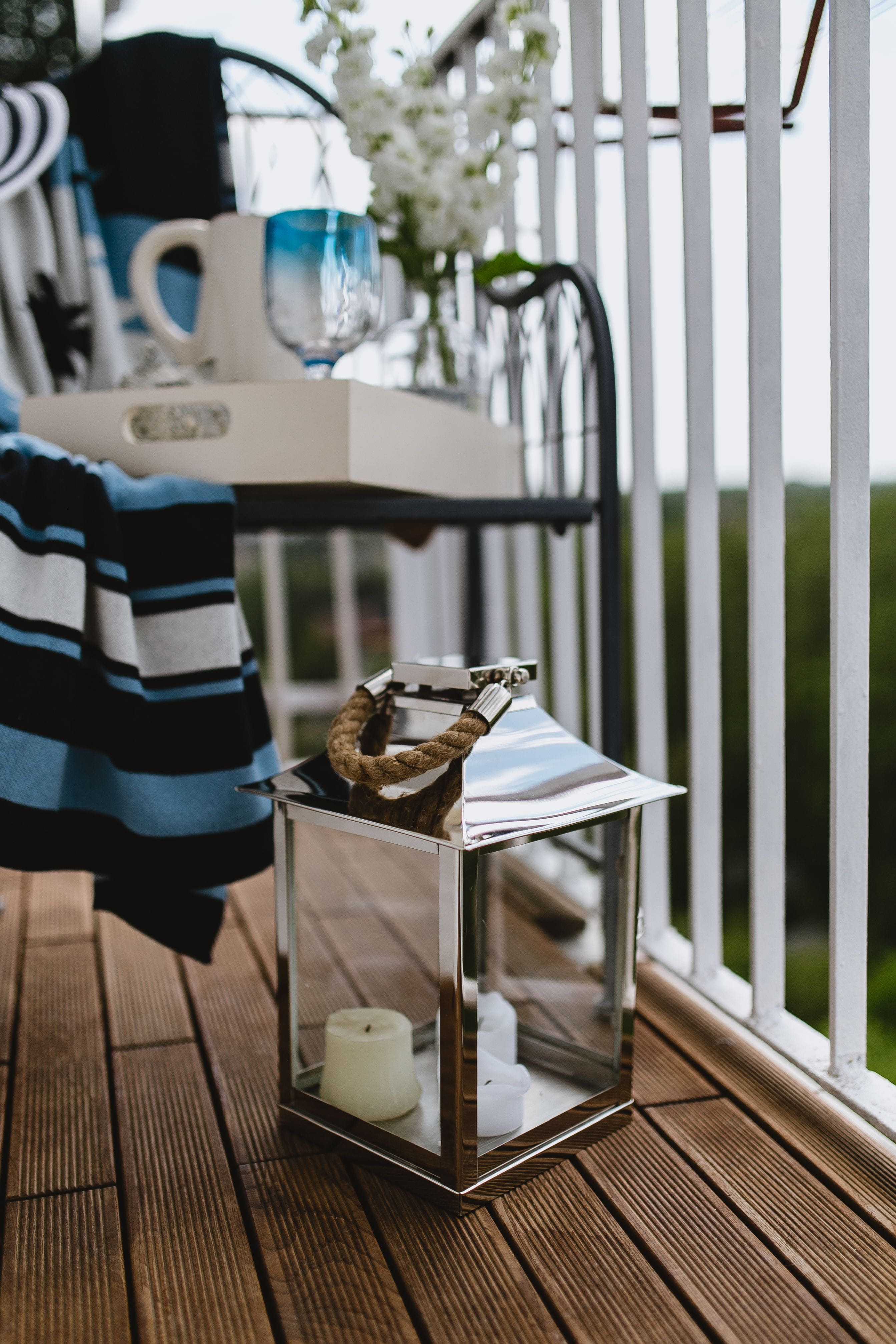 close-up, 4K, nature, table, chair, still life, Style, Decor, furniture, absence, sunlight, stack, container, seat, chilling, tree, blue, summer, architecture, Phone HD Wallpaper