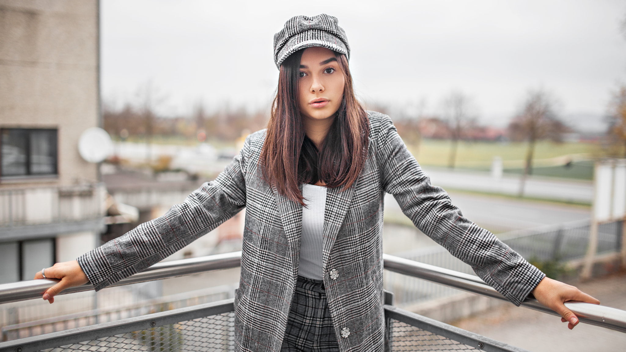 women, one person, contemplation, beautiful woman, looking, casual clothing, outdoors, young women, brown hair, hair, hairstyle, women outdoors, depth of field, HD Wallpaper