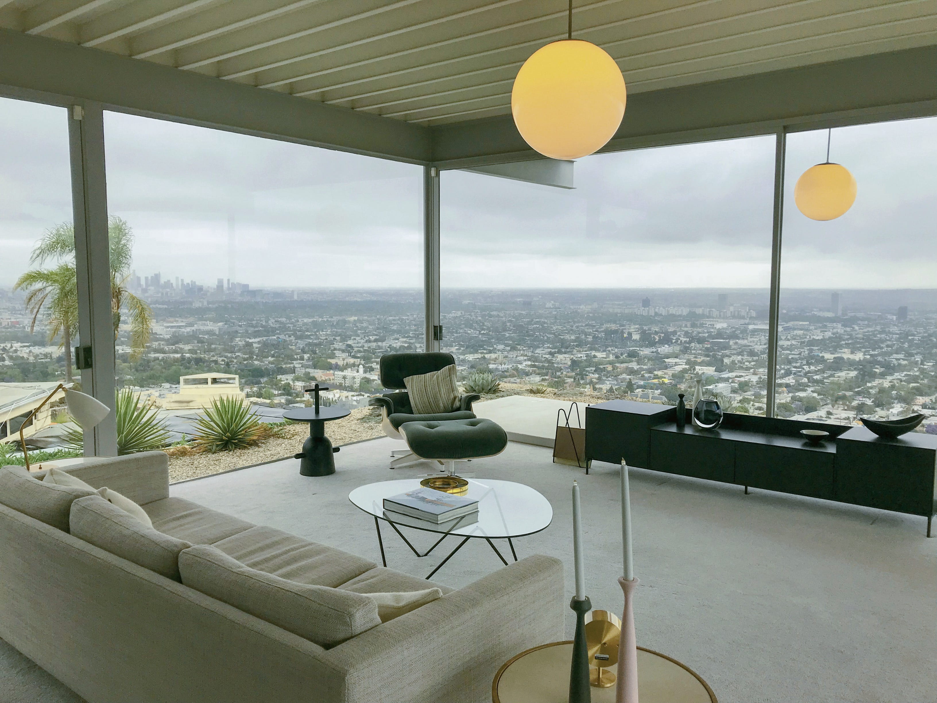 interior design, 2K, furniture, table, day, water, sky, housing, city, glass, black, building, high rise, living room, seat, cushion, coffee table, glass - material, HD Wallpaper