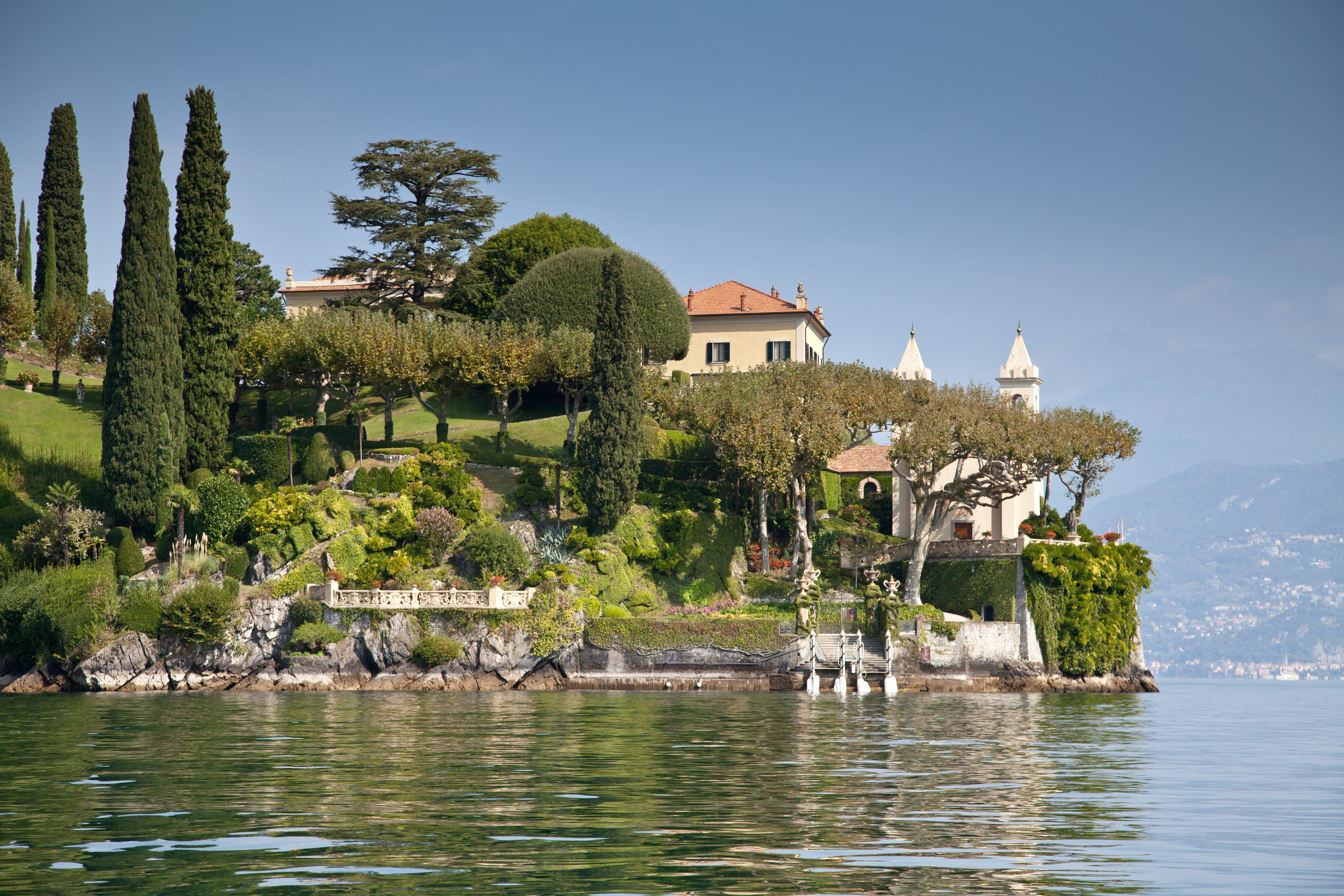 no people, sky, water, castle, nature, plant, building, clear sky, park, lake, palace, como lake, outdoors, italy, tree, waterfront, building exterior, HD Wallpaper