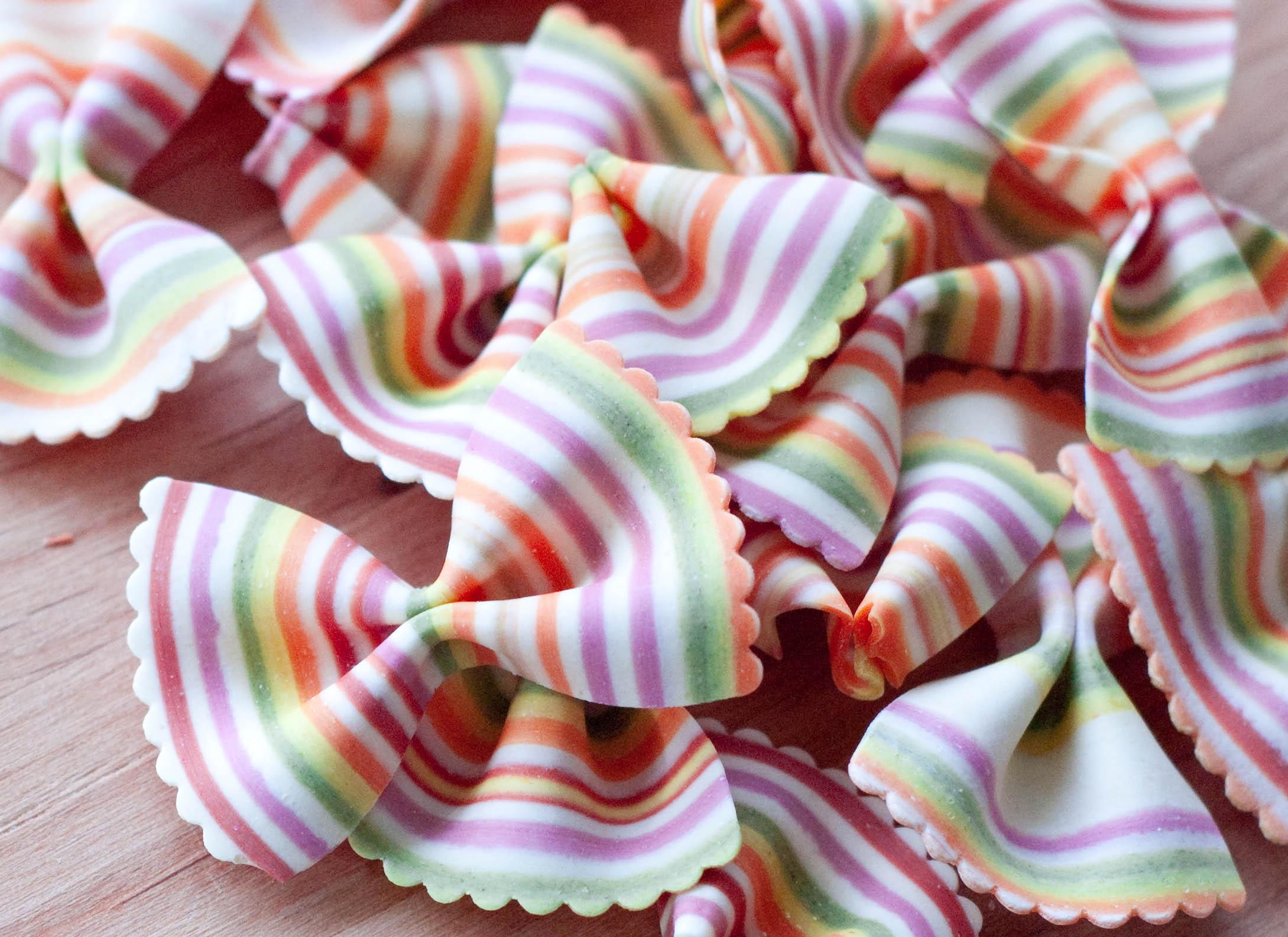 multicolored, 1080P, color, pasta, 3d and abstract, ribbons, seen, torino, fafalle, beautiful, HD Wallpaper