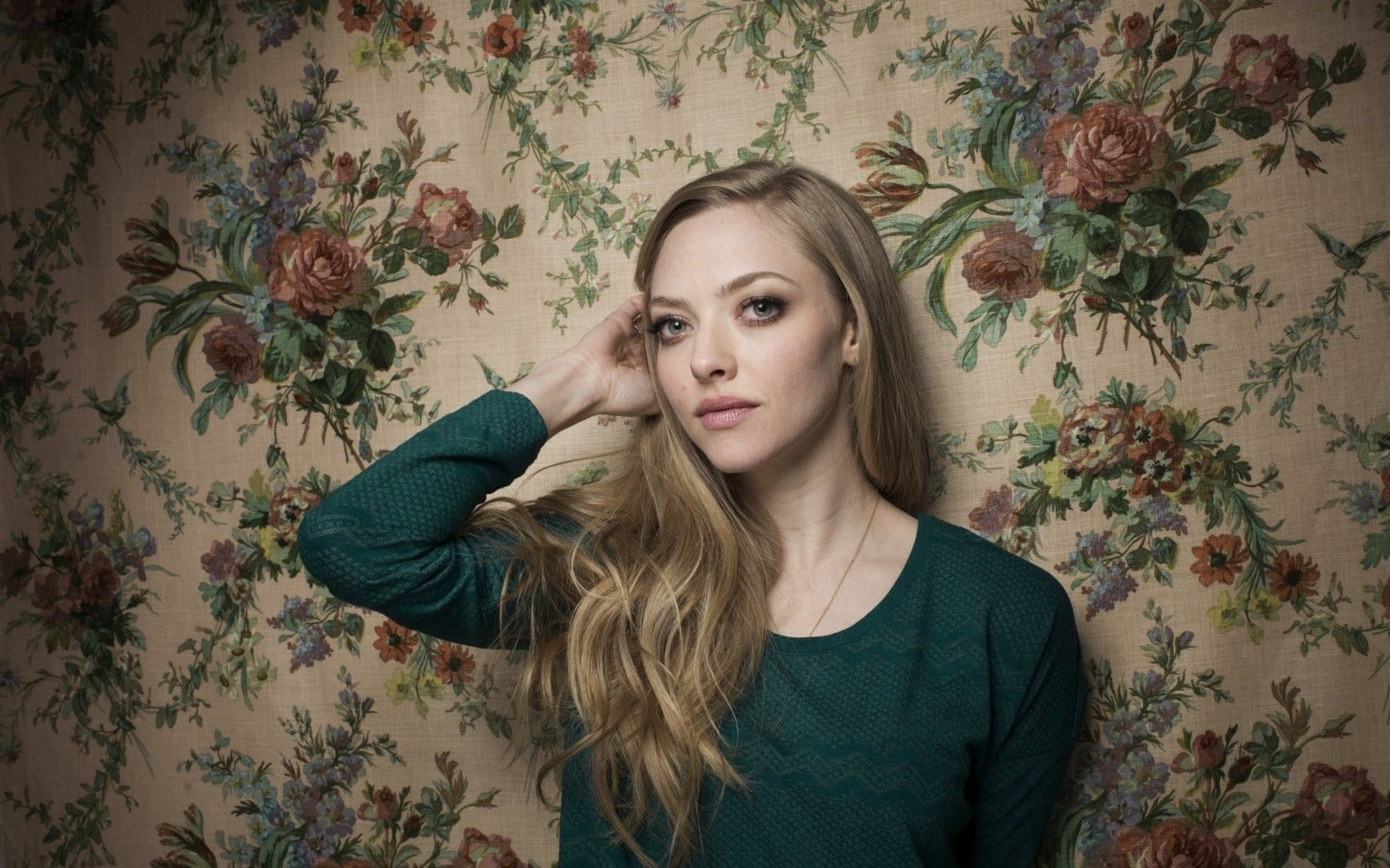emotion, floral pattern, blond hair, 720P, one person, young women, hairstyle, beautiful woman, long hair, Amanda Seyfried, indoors, pattern, portrait, HD Wallpaper