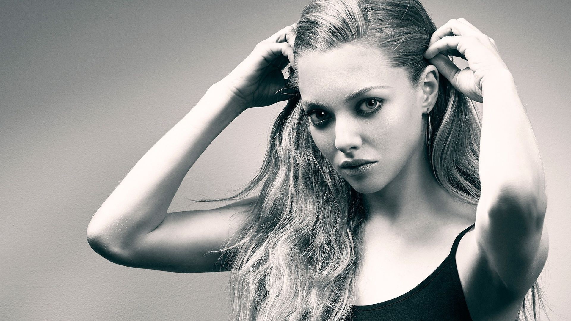 young women, lifestyles, Amanda Seyfried, actress, beautiful woman, celebrity, 1080P, beauty, long hair, arms raised, human hair, headshot, one person, HD Wallpaper