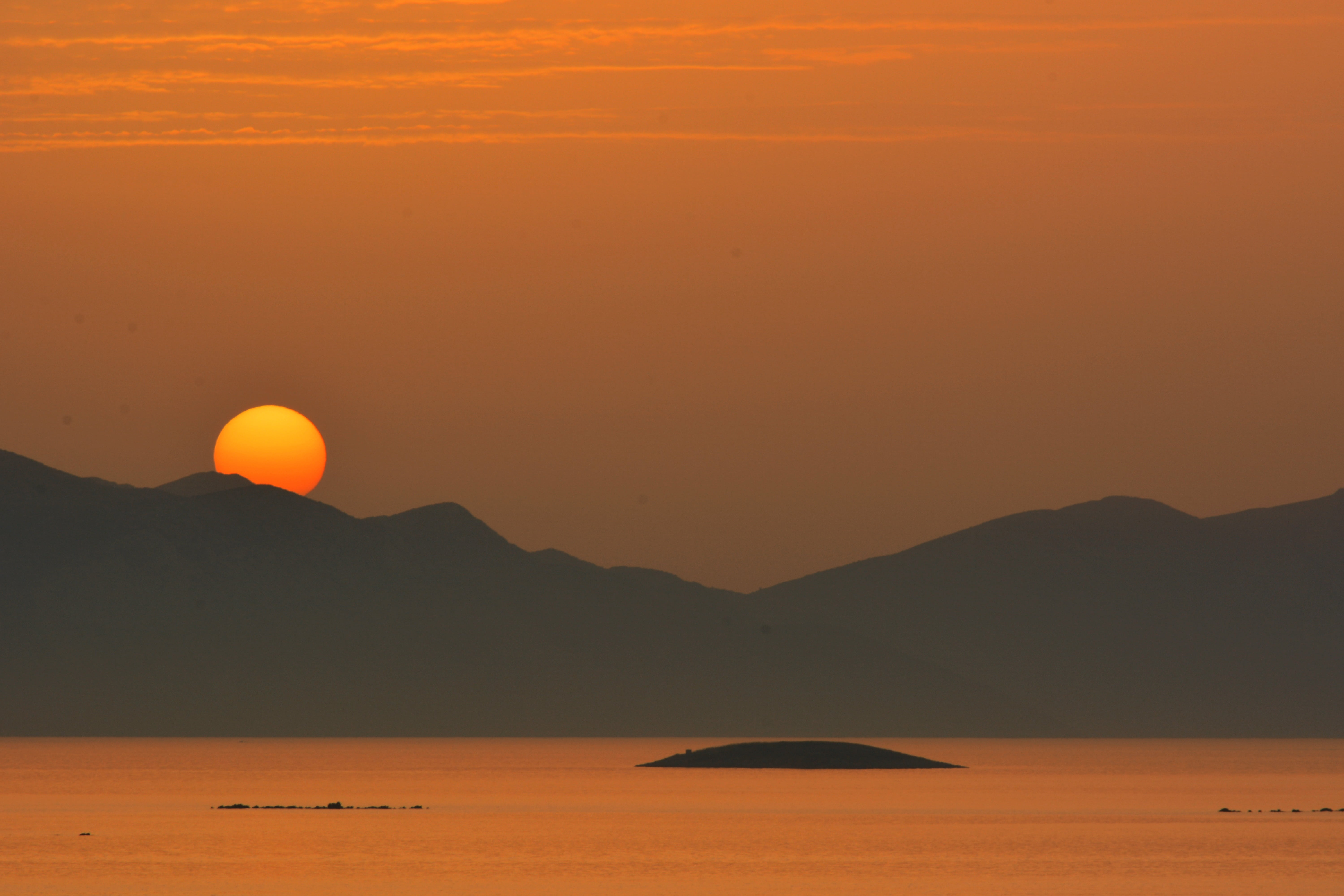 idyllic, mountain, mountain range, silhouette, non-urban scene, outdoors, 5K, turkey, waterfront, scenics - nature, sky, sunset, nature, sun, bodrum, water, HD Wallpaper