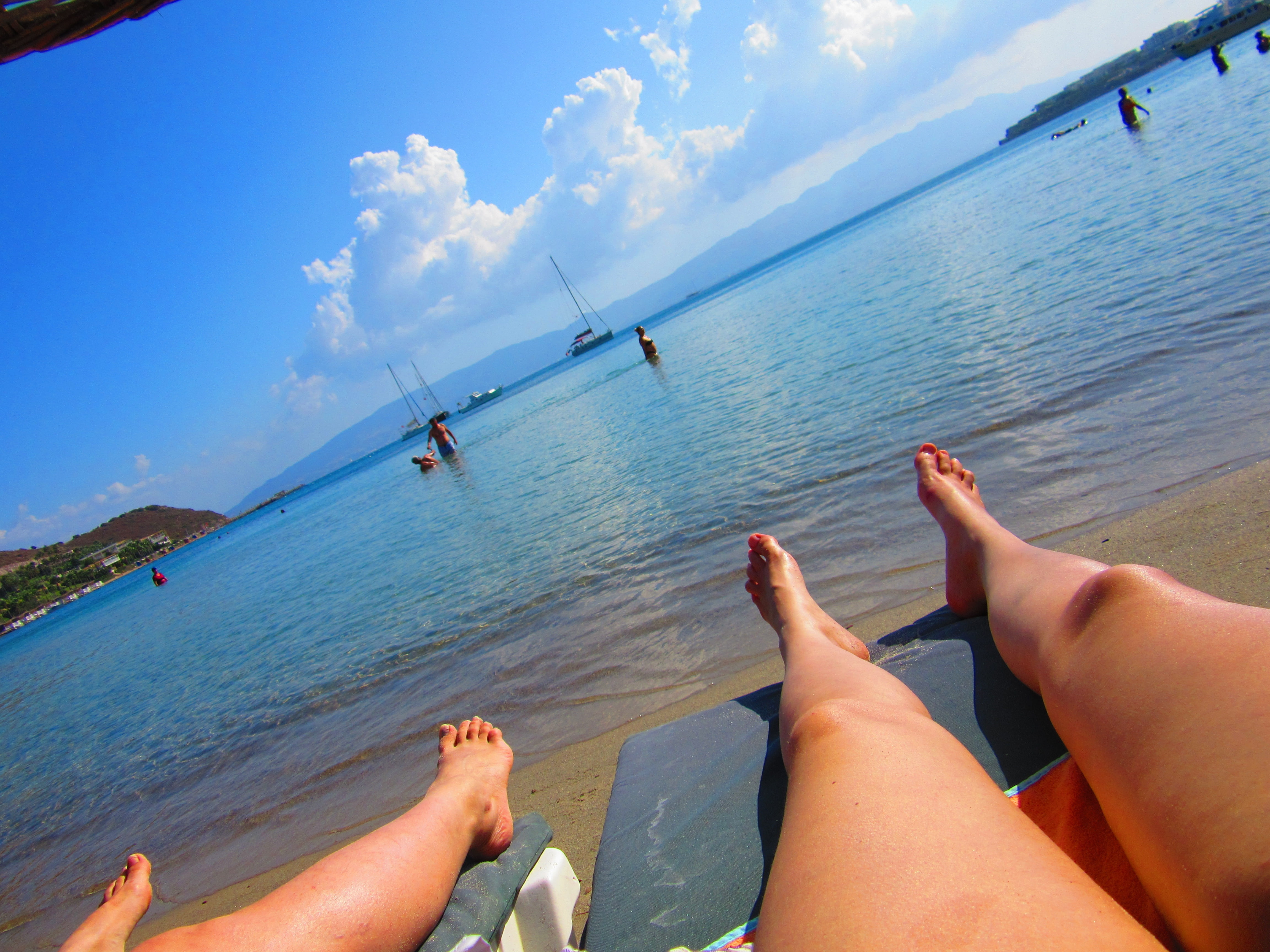 toes, leg, sky, outdoors, body part, barefoot, horizon over water, holiday, real people, turkey, legs, leisure activity, two people, human foot, cloud - sky, HD Wallpaper