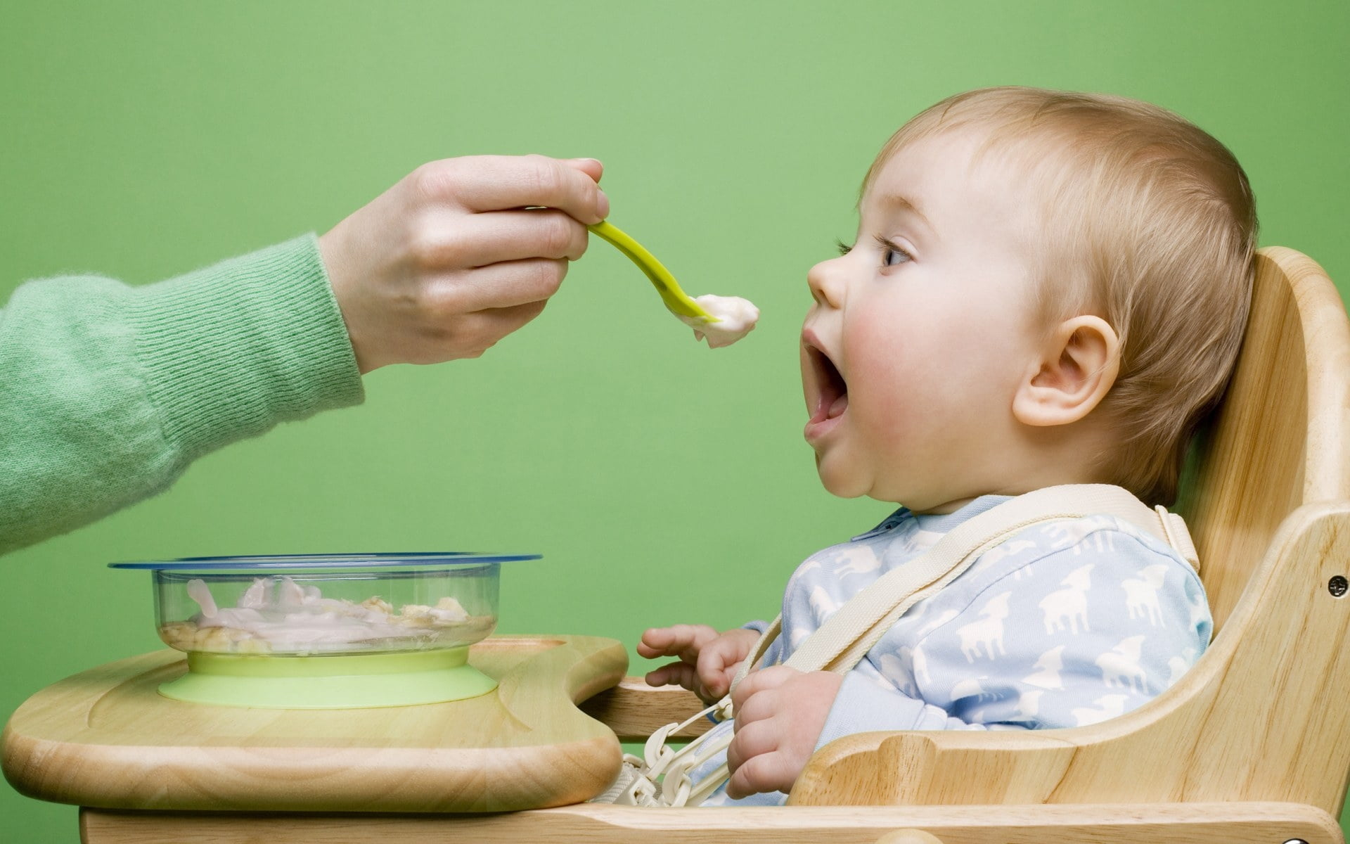 baby, innocence, blue, girls, indoors, 1080P, one Person, meal, lunch, boys, baby Girls, wellbeing, side view, s, dish, happiness, breakfast, cake, green background, HD Wallpaper