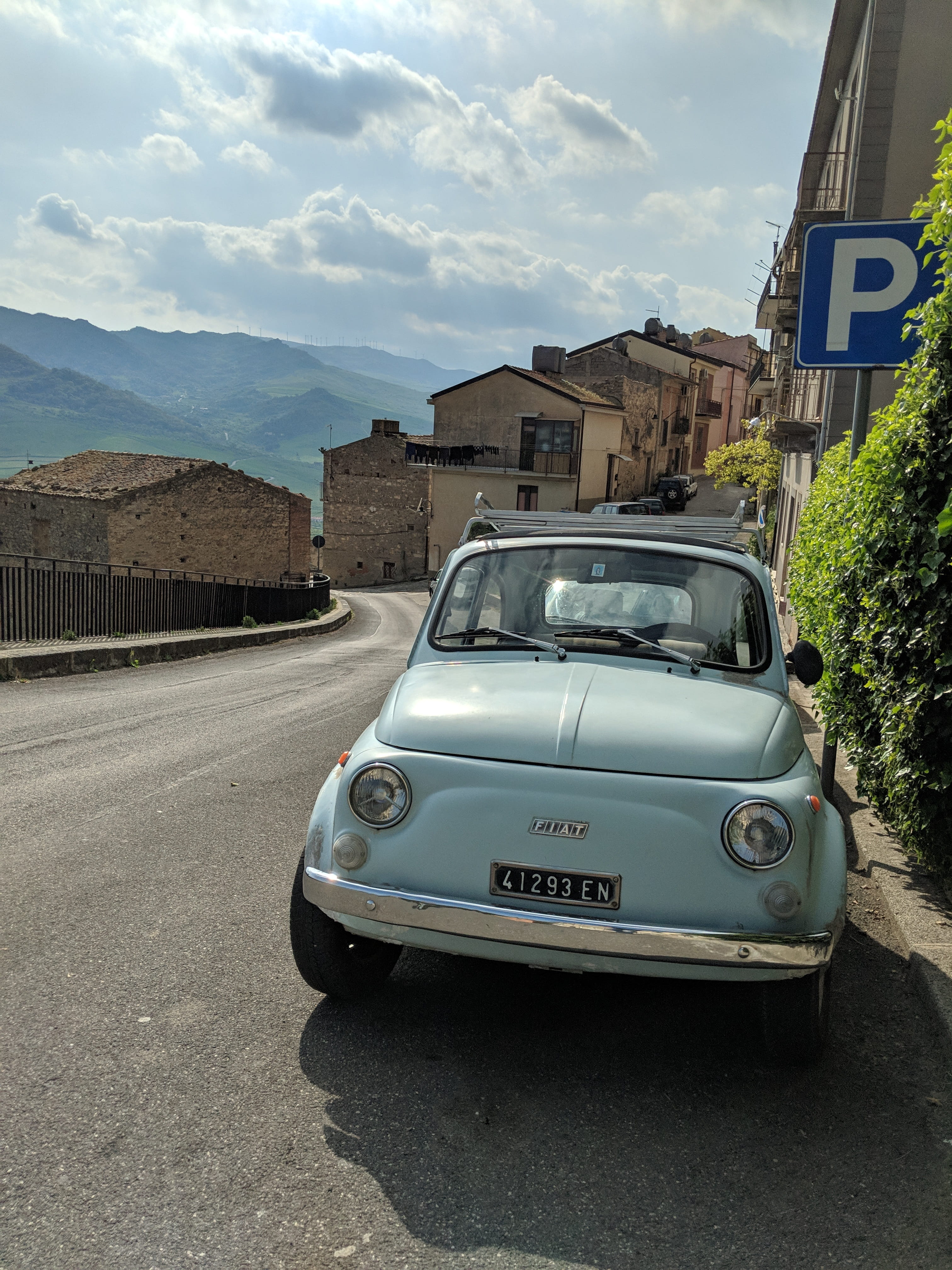 retro, classic, car, motor vehicle, fiat 500, mode of transportation, travel, city, parked, italy, 4K, text, oldtimer, land vehicle, building exterior, Phone HD Wallpaper