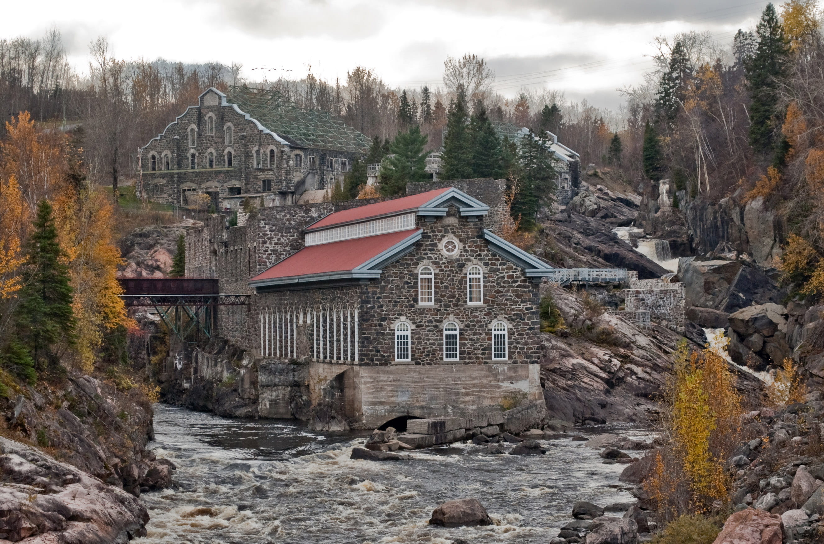 tranquility, village, chicoutimi pulp mill, forest, beauty in nature, pulp, Chicoutimi, building, autumn, color Image, public domain, 2K, building Exterior, HD Wallpaper