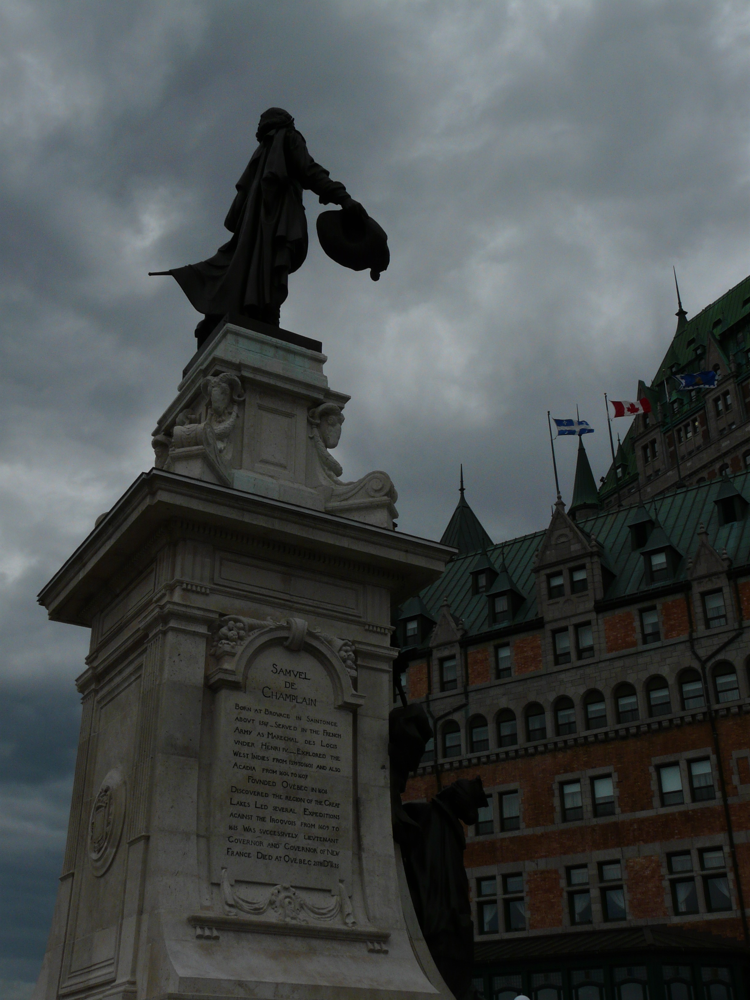 nature, samuel de champlain, 1608, sculpture, overcast, 2K, statue, history, no people, building, cloud - sky, champlain, sky, architecture, quebec city, Phone HD Wallpaper