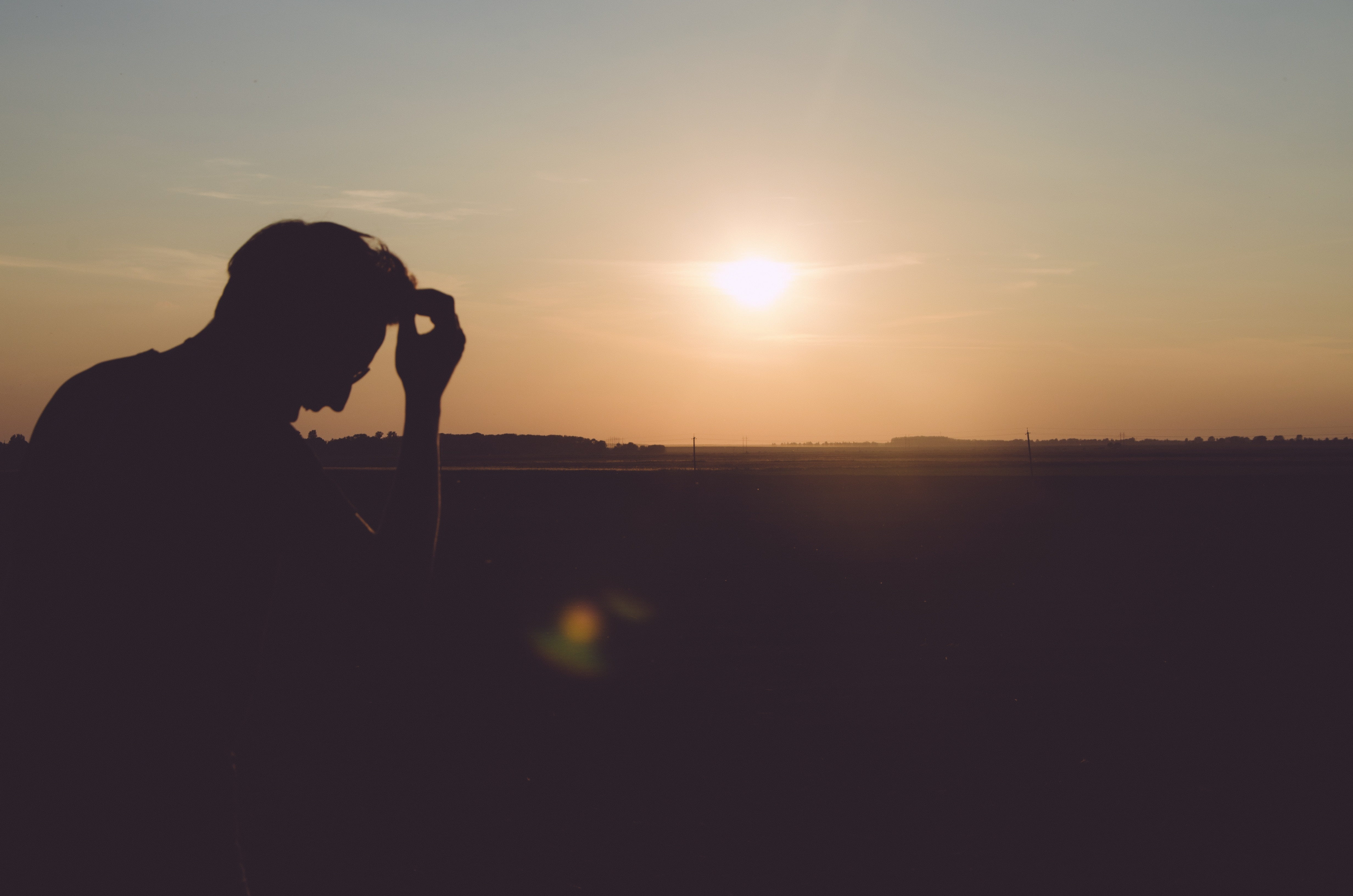 beauty in nature, side view, nature, outdoors, silhouette, camera - photographic equipment, adult, sunlight, photographing, sunset, alone, sky, men, activity, HD Wallpaper