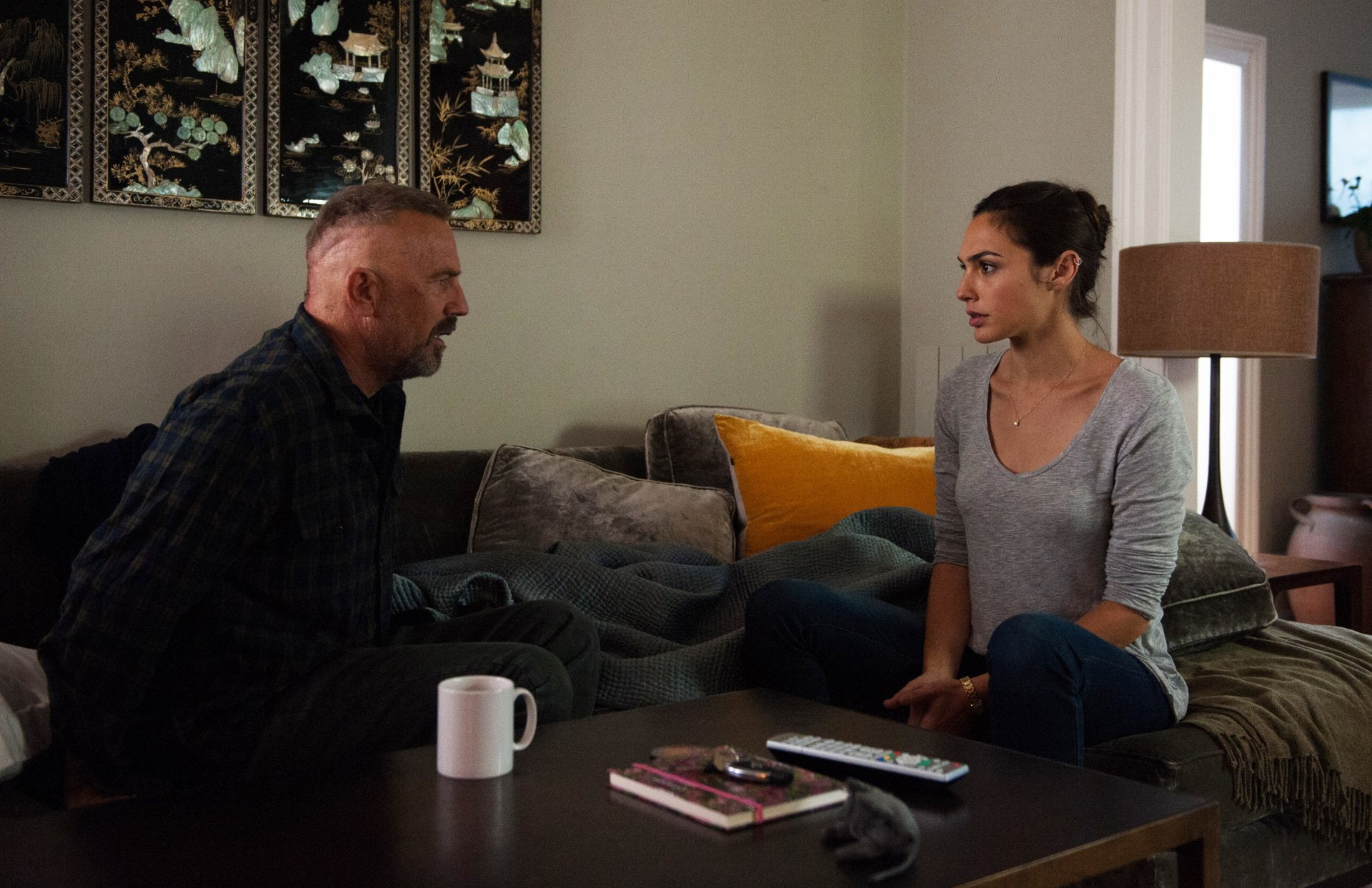 adult, couple - relationship, 1080P, Kevin Costner, indoors, Gal Gadot, lifestyles, Criminal, domestic room, two people, domestic life, togetherness, Movie, HD Wallpaper