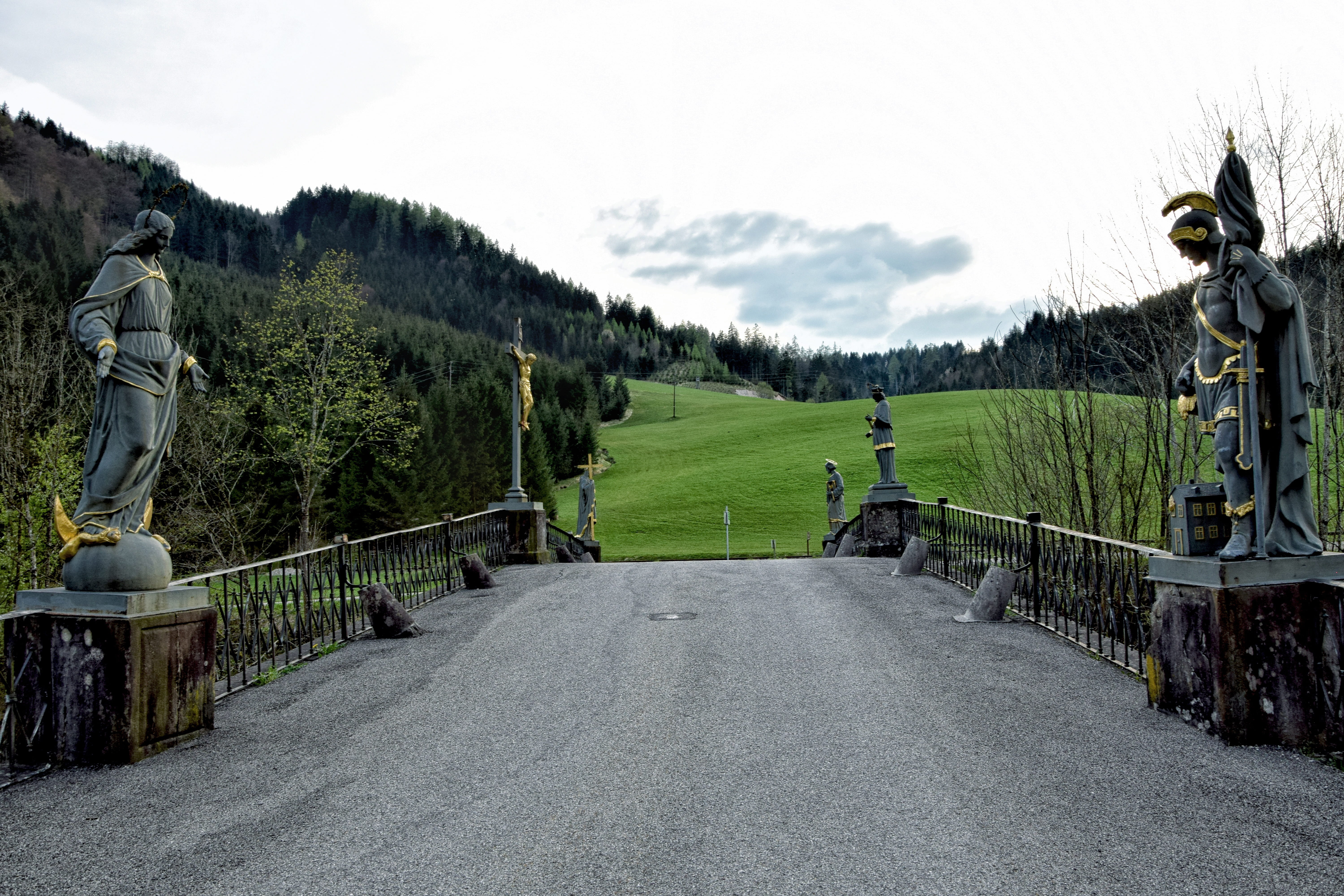 empty, concrete, tree, scenics - nature, ancient, tranquility, gray, statuary, daytime, history, plant, pathway, austria, 5K, cloud - sky, footpath, sky, HD Wallpaper