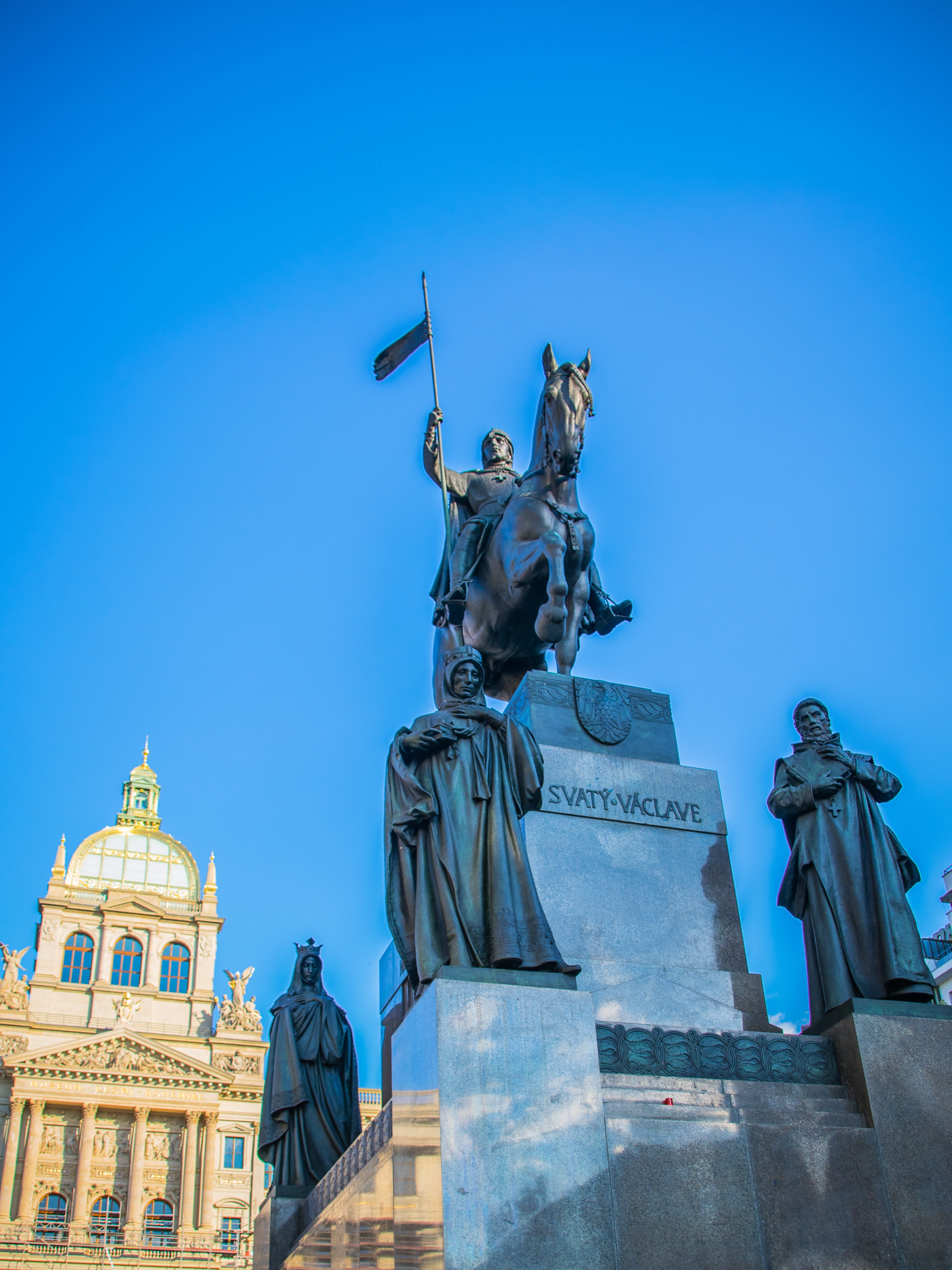 no people, male likeness, prague, creativity, the sculpture, history, architecture, human representation, sky, sculpture, clear sky, nature, travel destinations, Phone HD Wallpaper
