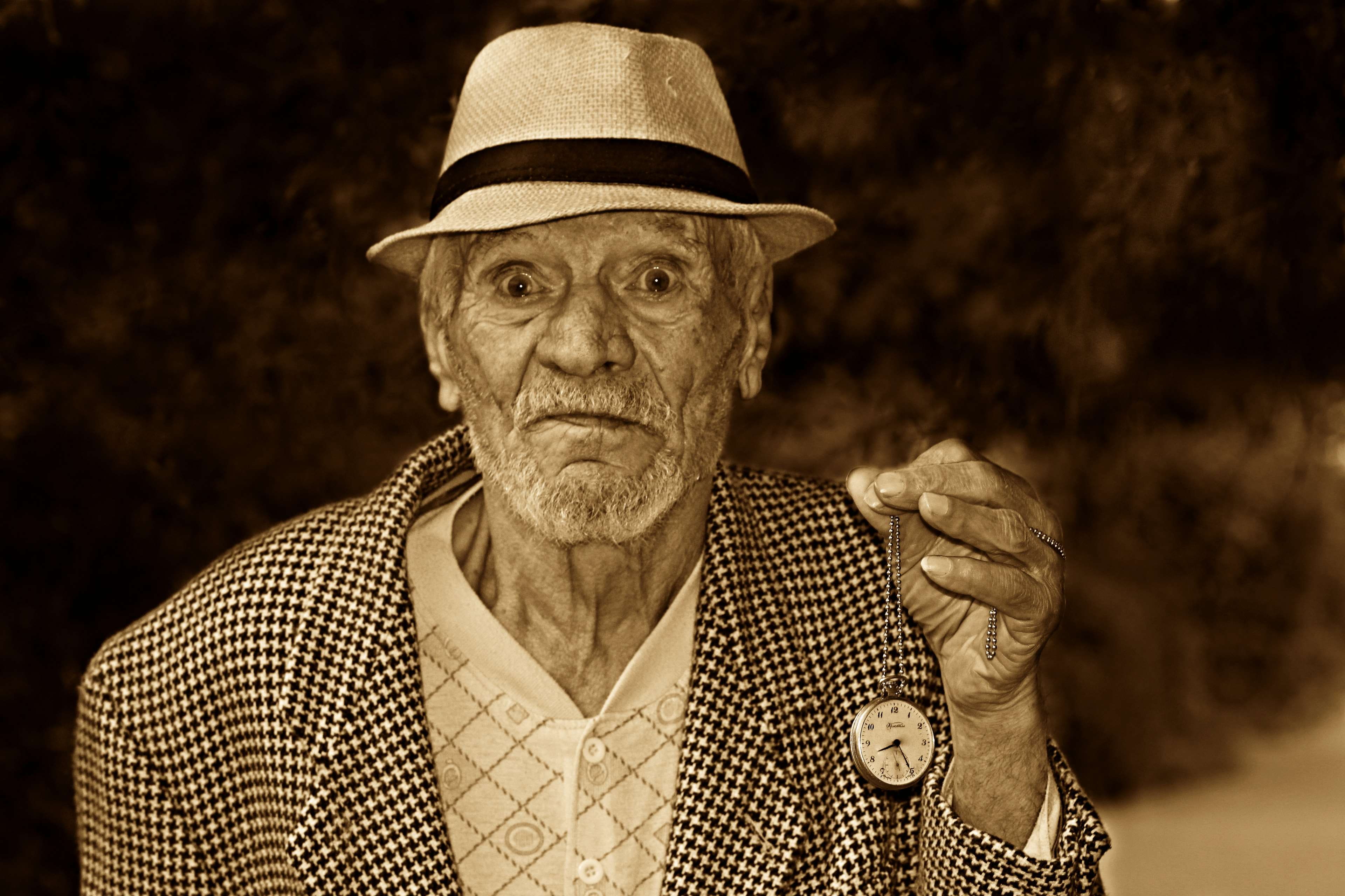 old, senior adult, serious, watch, contemplation, one person, human face, elderly, time, portrait, black background, hat, men, clothing, looking at camera, HD Wallpaper