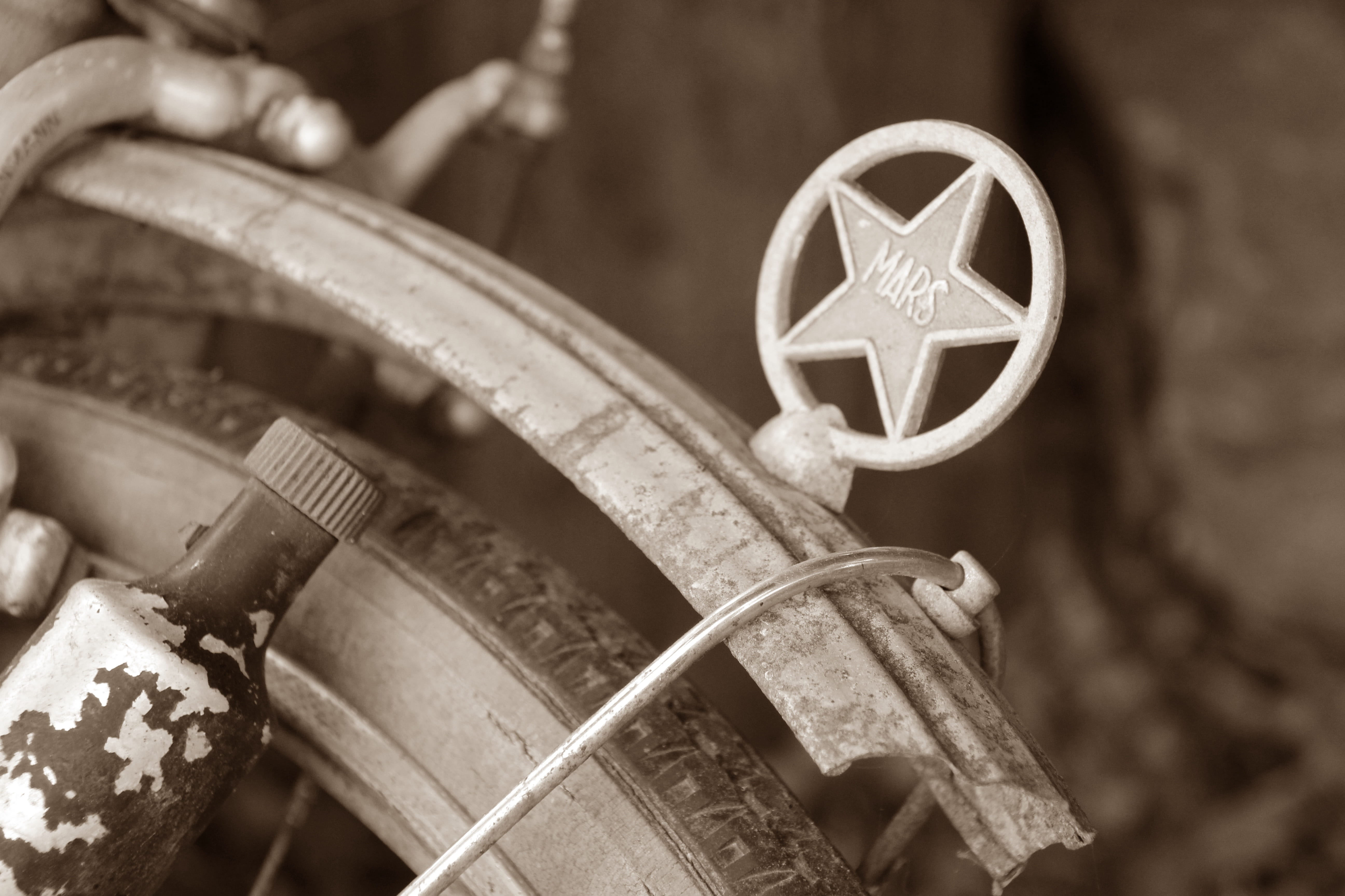 metal, retro styled, antique, no people, arts culture and entertainment, mudguard, movie, dynamo, celebration, film reel, nostalgia, film industry, old, HD Wallpaper