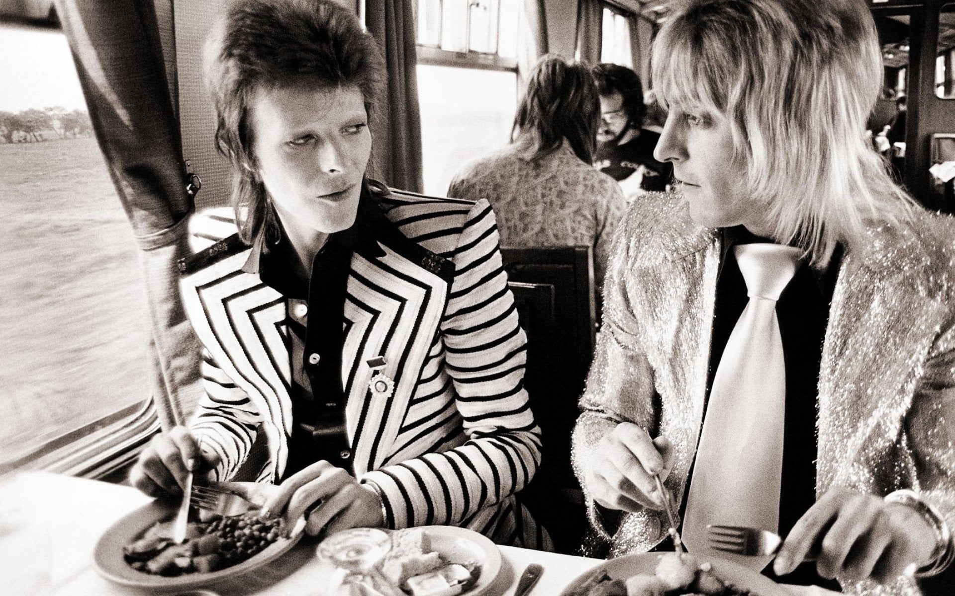men, fashion, beautiful, david bowie, adult, blazers, business, cheerful, couple - Relationship, young Women, young men, casual Clothing, caucasian Ethnicity, HD Wallpaper
