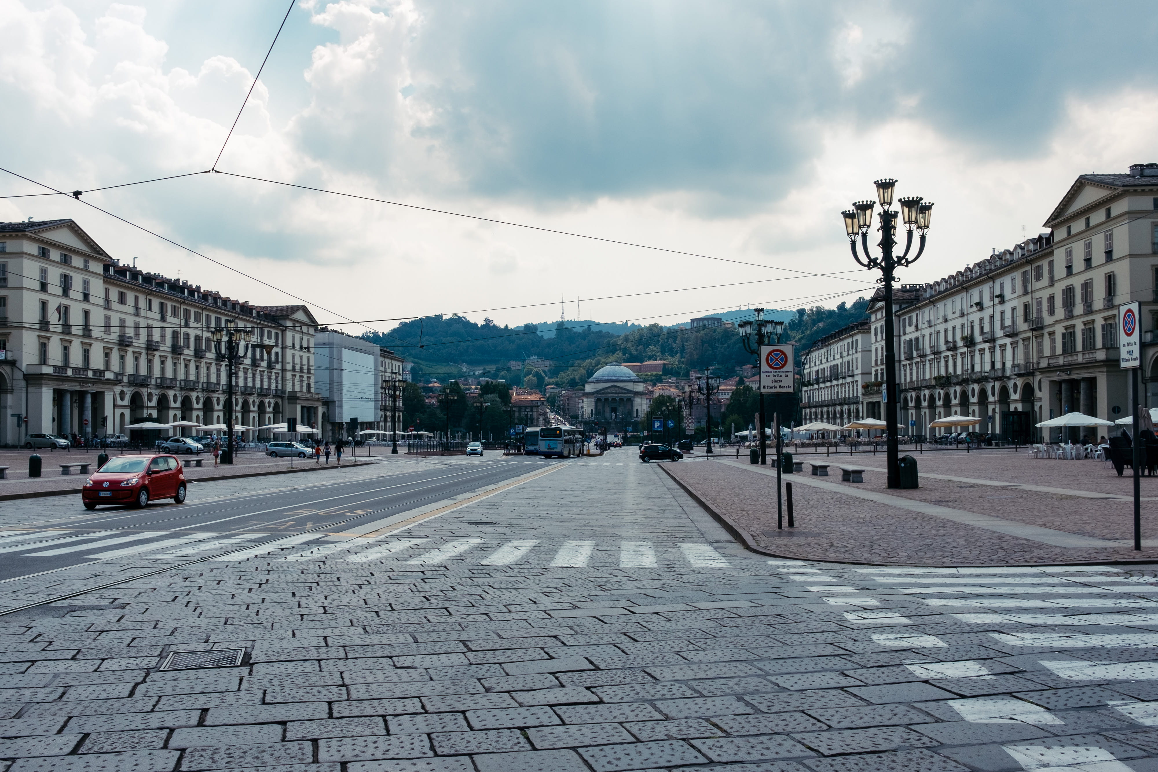 tourism, building exterior, main, europe, background, structure, transportation, street light, traffic, torino, mode of transportation, life, scene, panorama, HD Wallpaper