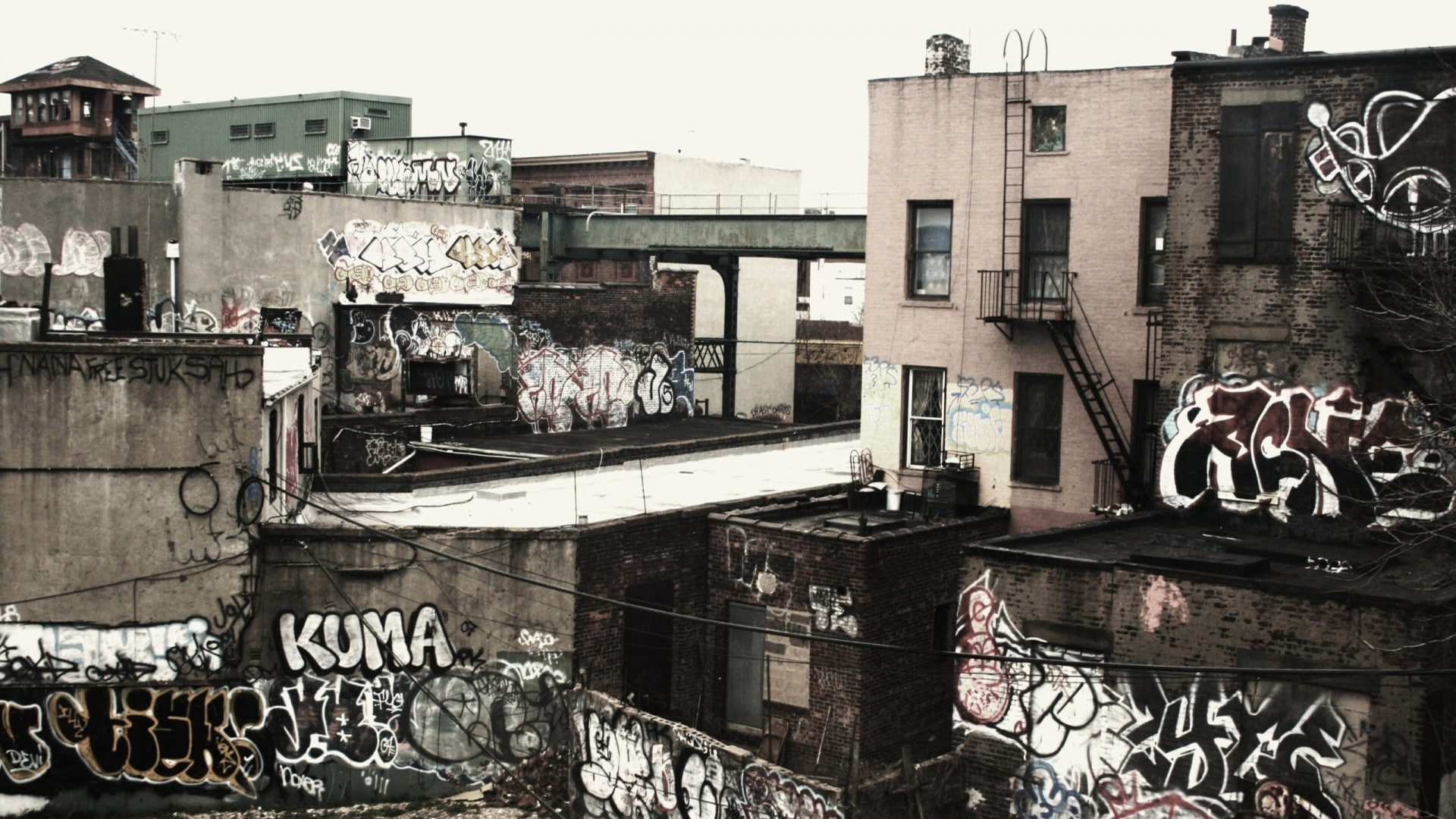 building, sky, communication, messy, building exterior, graffiti, canal, weathered, 1080P, outdoors, day, ruined, wall, old, wall - building feature, nature, HD Wallpaper